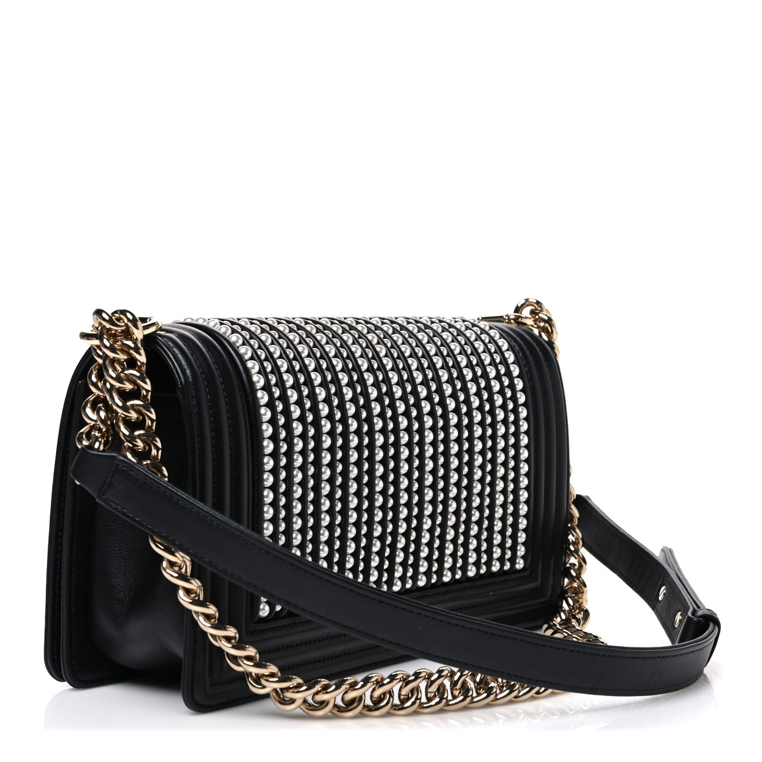 Calfskin Pearl Medium Chanel Pearls Boy Flap Black — view 3