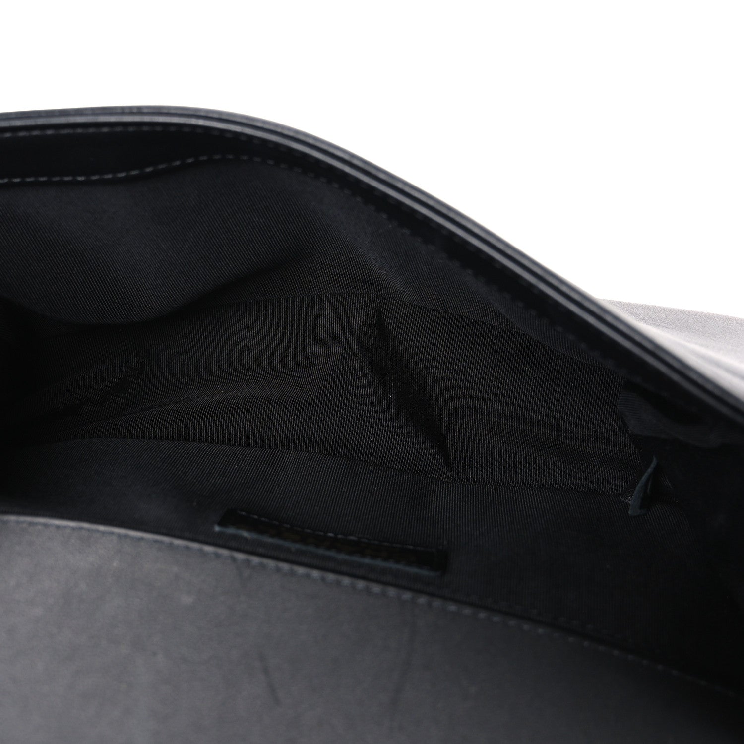 Calfskin Pearl Medium Chanel Pearls Boy Flap Black — view 5