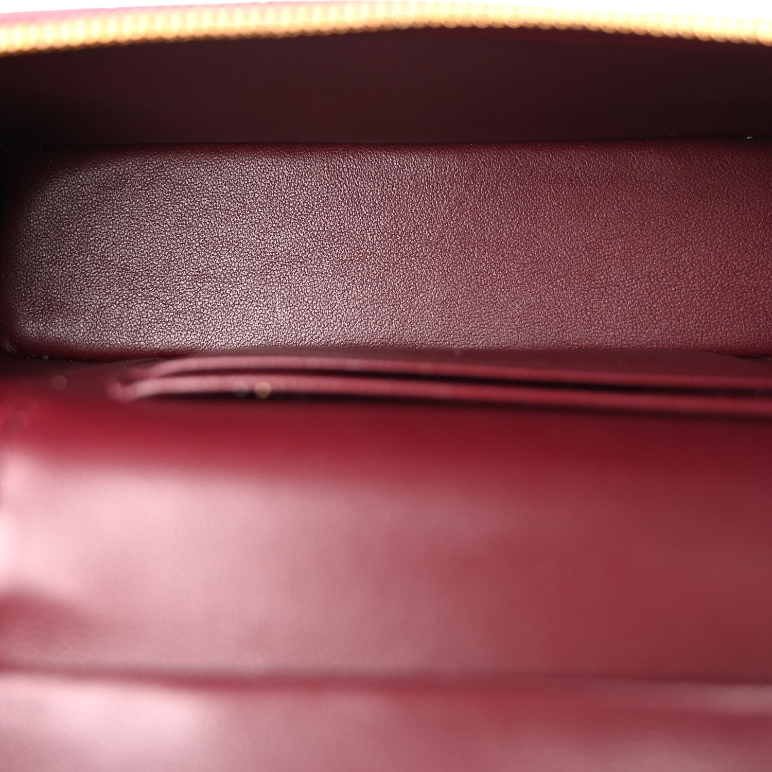 Calfskin Crocodile Embossed Crococo Exoticoco Vanity With Chain Dark Burgundy — view 5