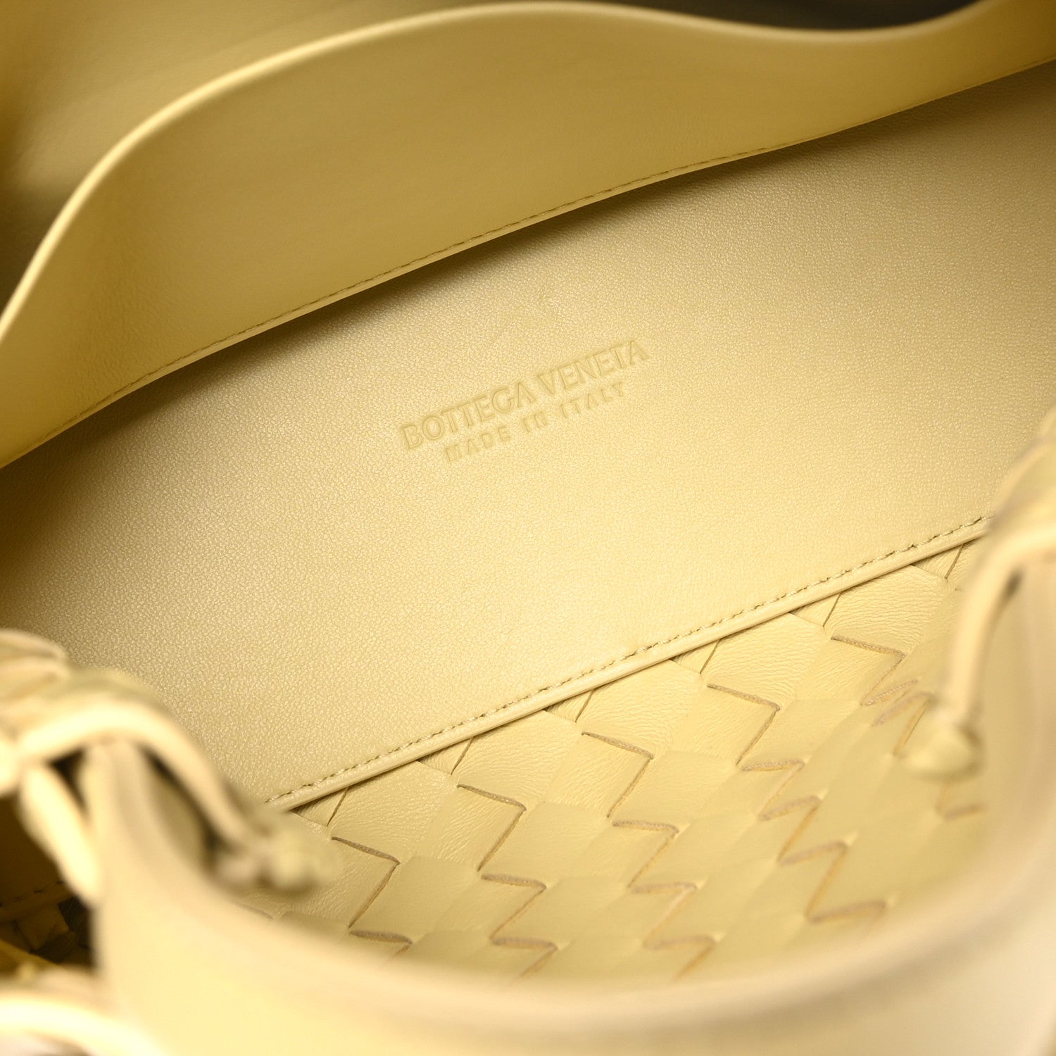 Nappa Intrecciato Small Andiamo Shoulder Bag Chamomile — view 5