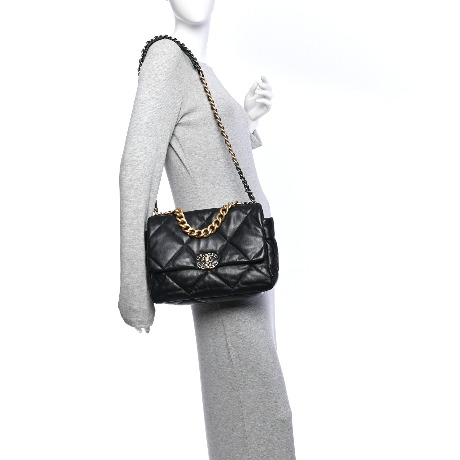 Lambskin Quilted Large Chanel 19 Flap Black — view 2