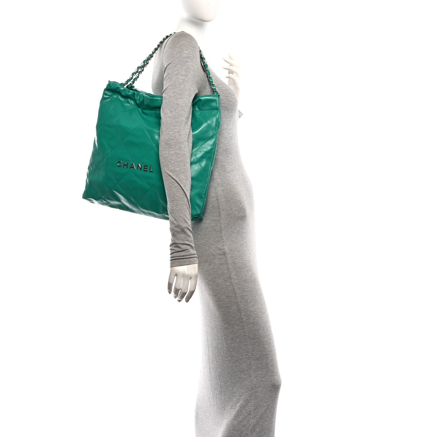 Shiny Calfskin Quilted Chanel 22 Green — view 2
