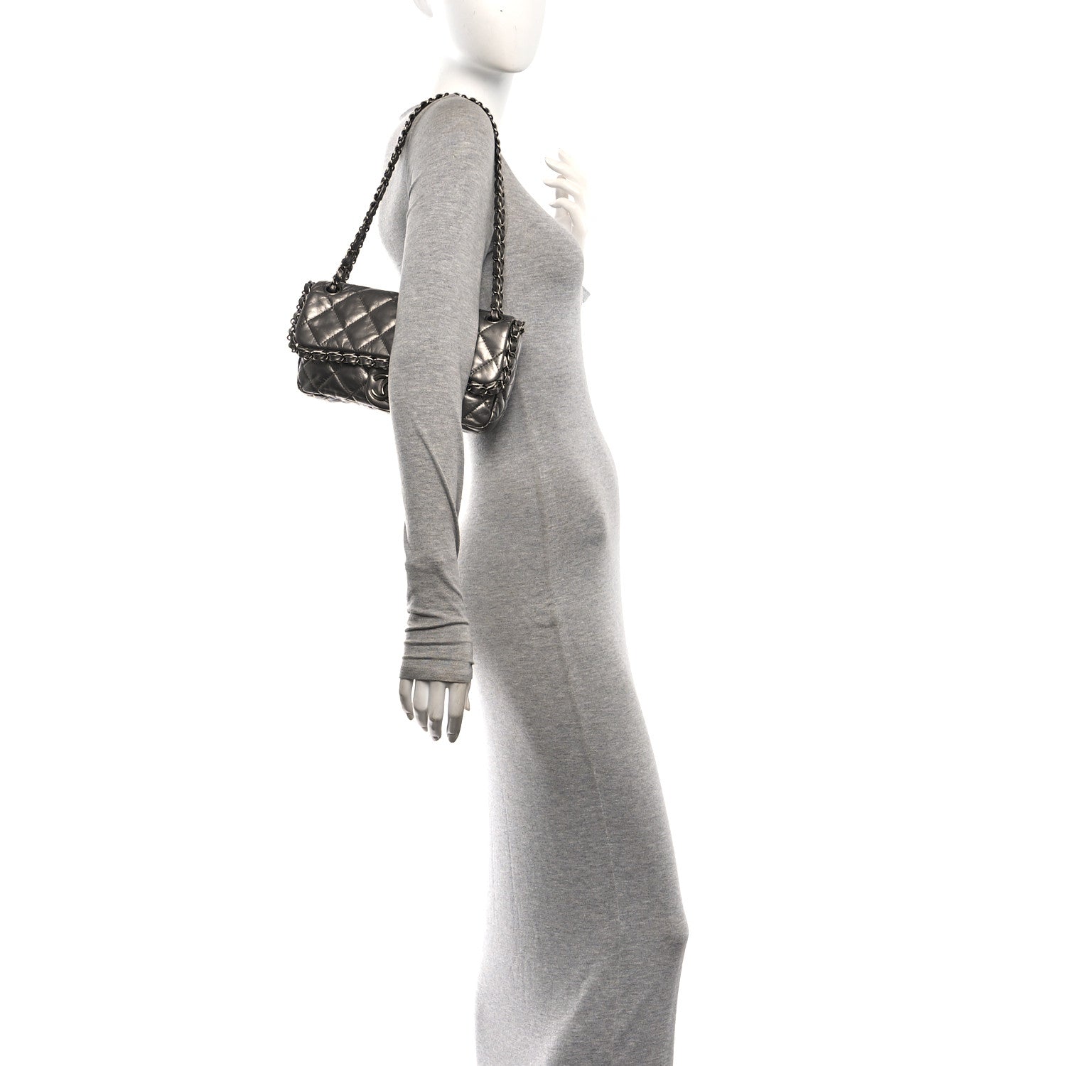 Metallic Calfskin Quilted Medium Chain Me Flap Grey — view 2