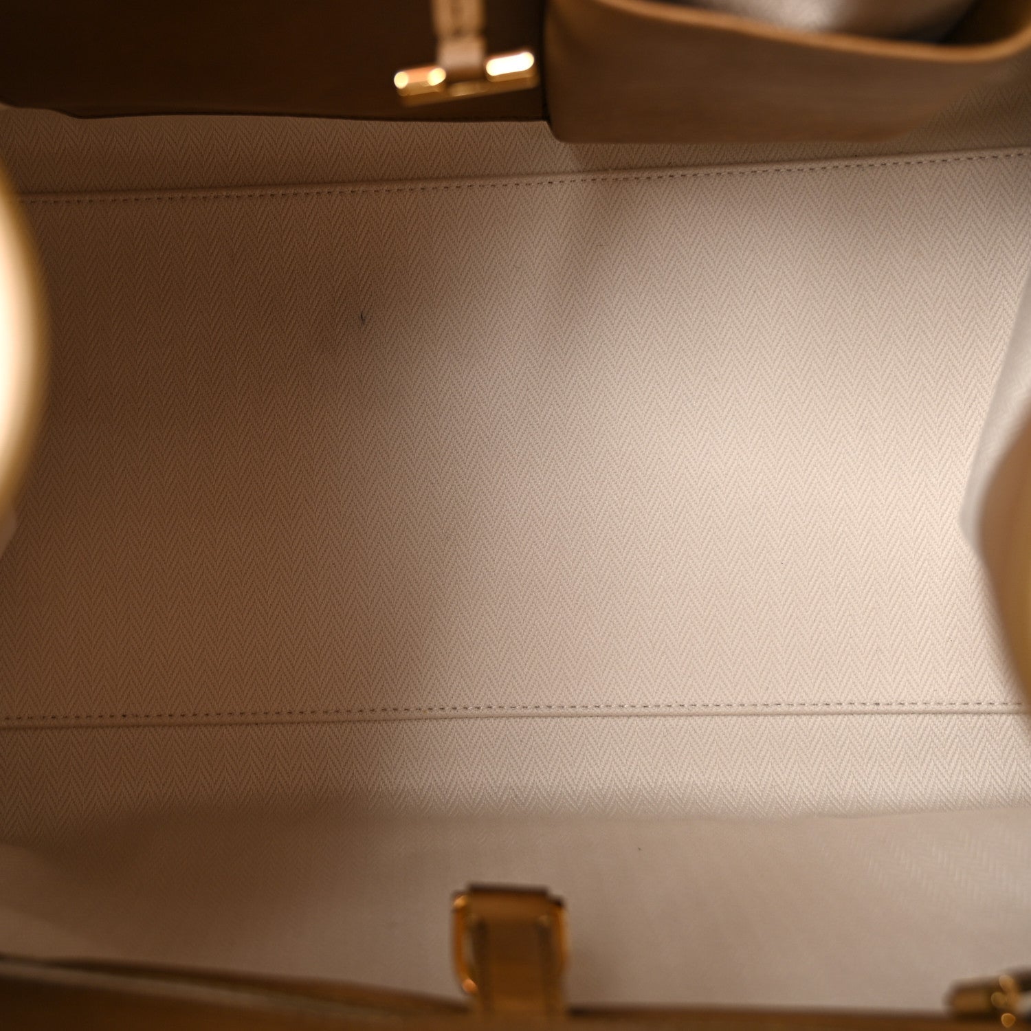 Polished Saddle Calfskin Soft Margaux 15 Muschio — view 5