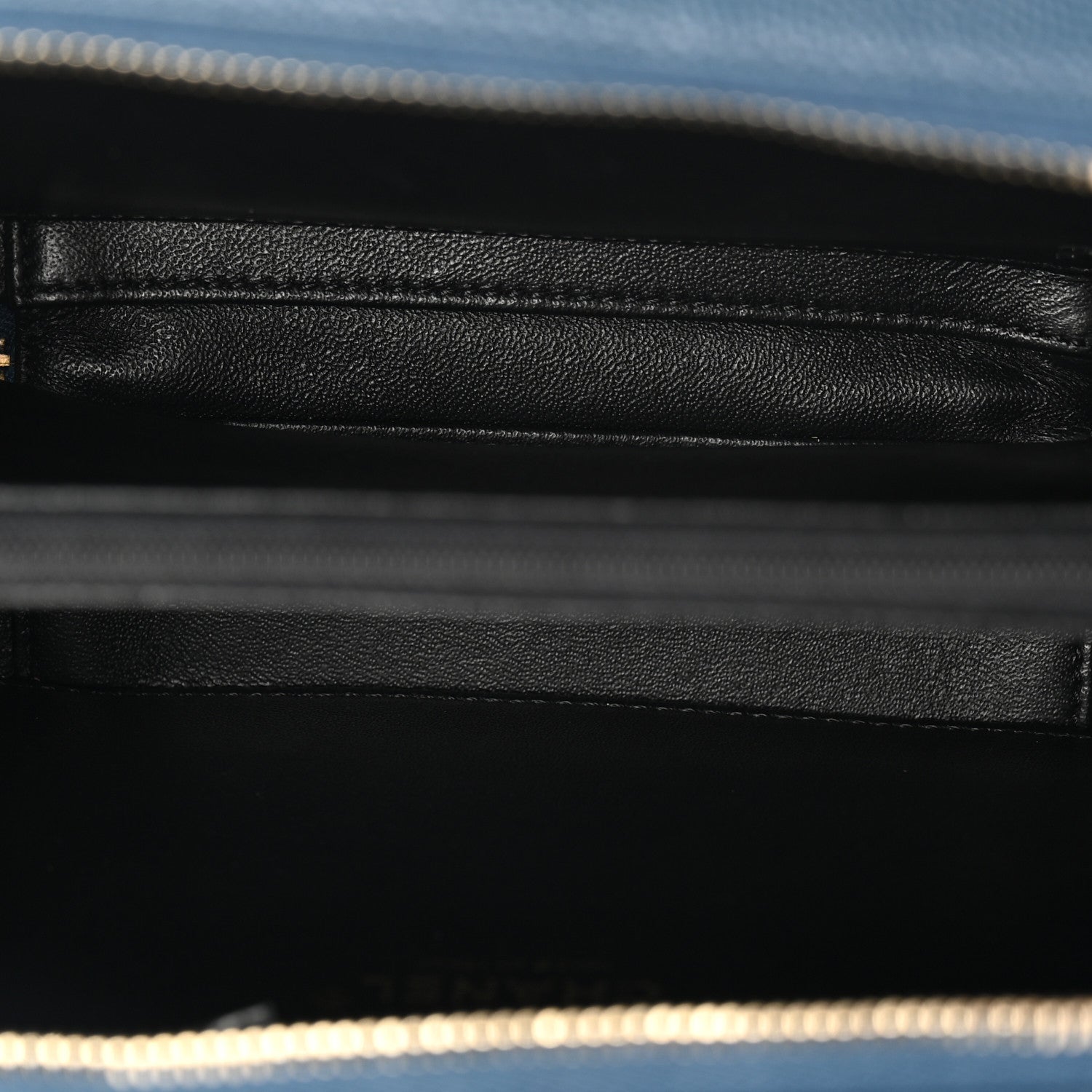 Caviar Quilted Medium CC Filigree Vanity Case Navy Black — view 5