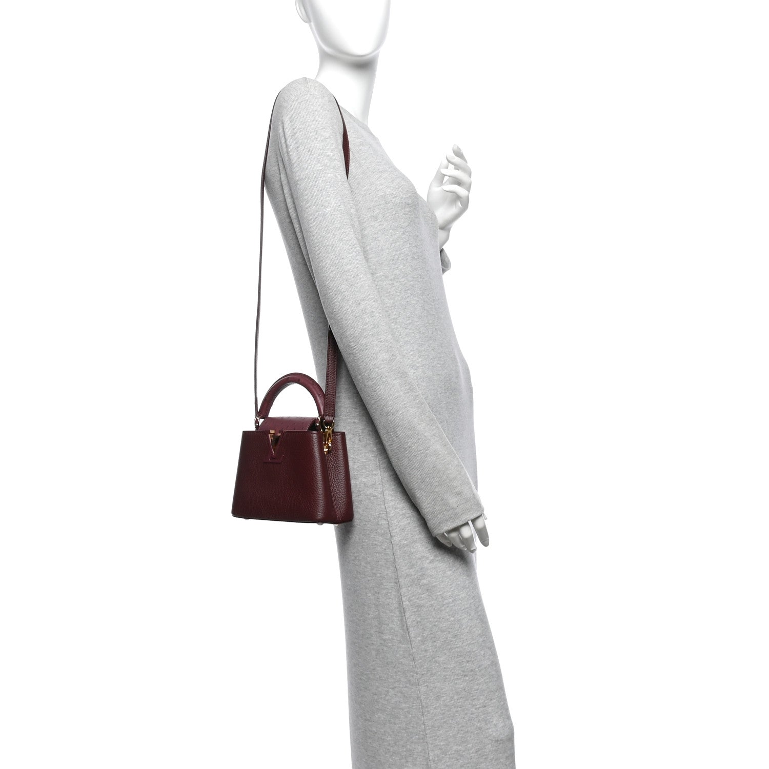 Taurillon Ostrich Mini Capucines Bordeaux — view 2