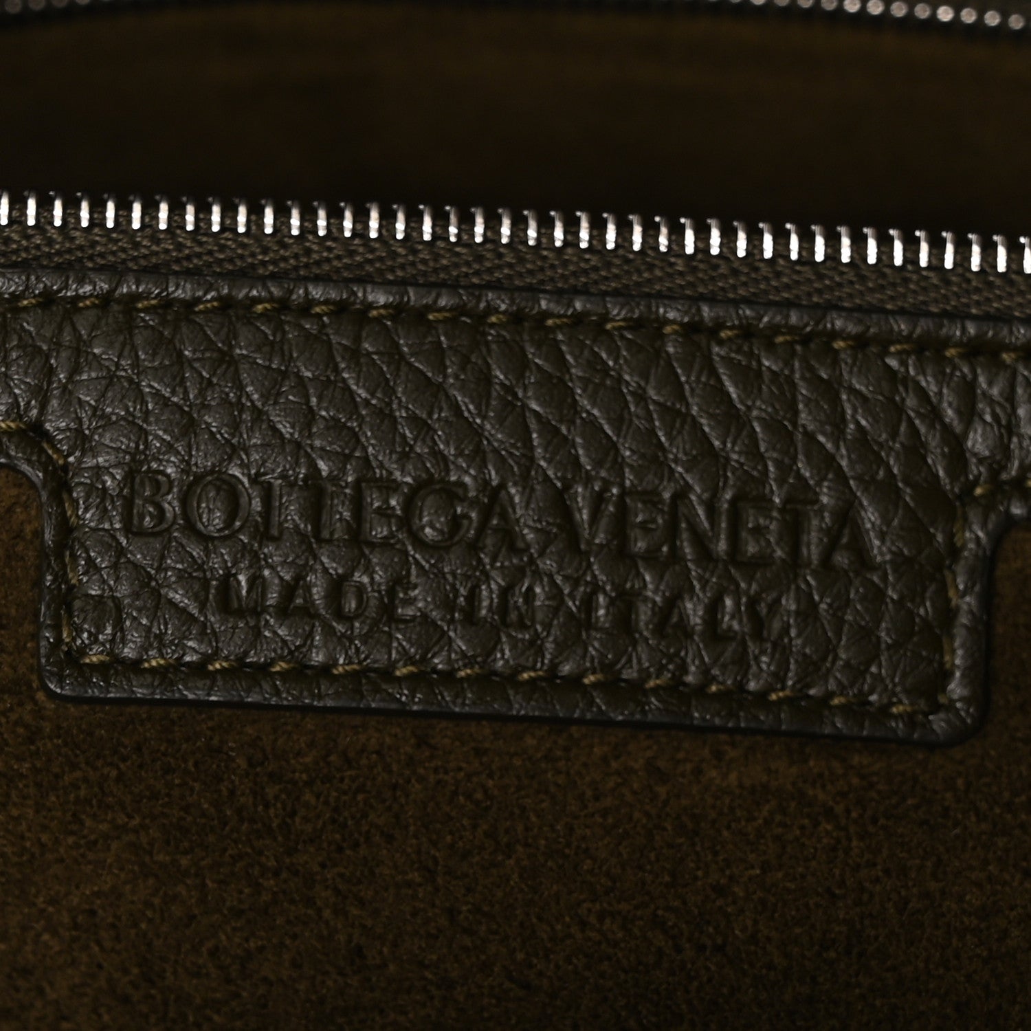 Deerskin Intrecciato Medium Traveler Hobo Kaki — view 5