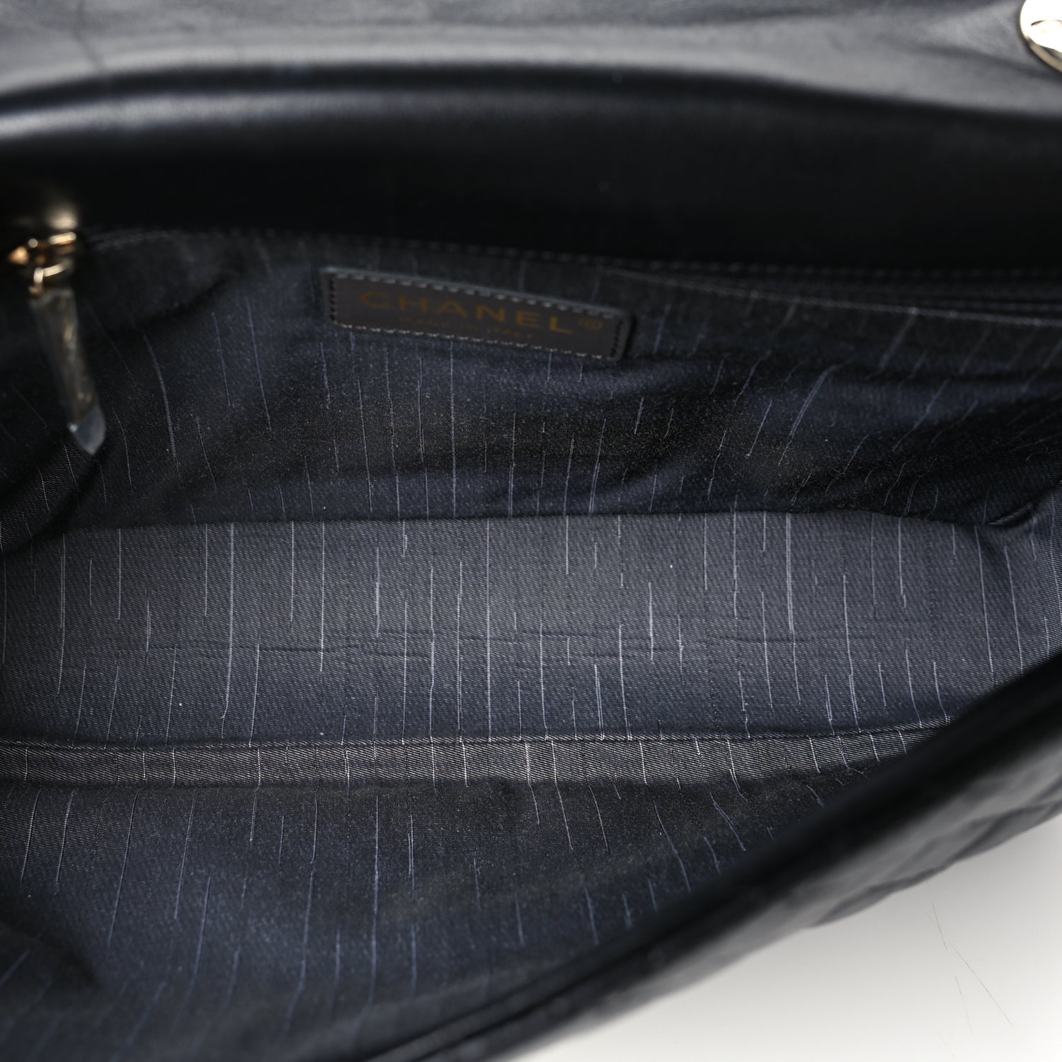 Lambskin Medium Westminster Pearl Flap Black — view 5