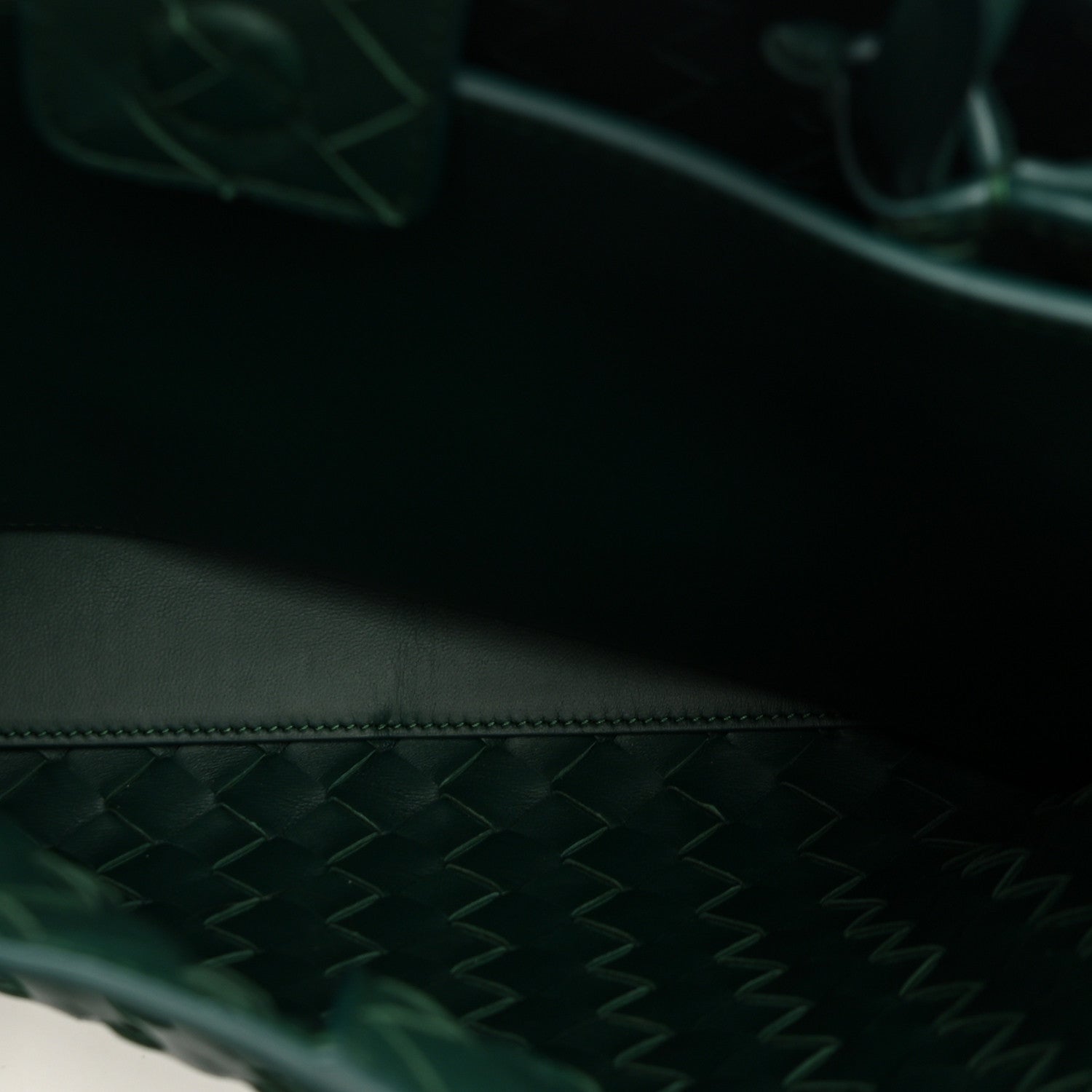 Nappa Intrecciato Medium Andiamo Shoulder Bag Emerald Green — view 5