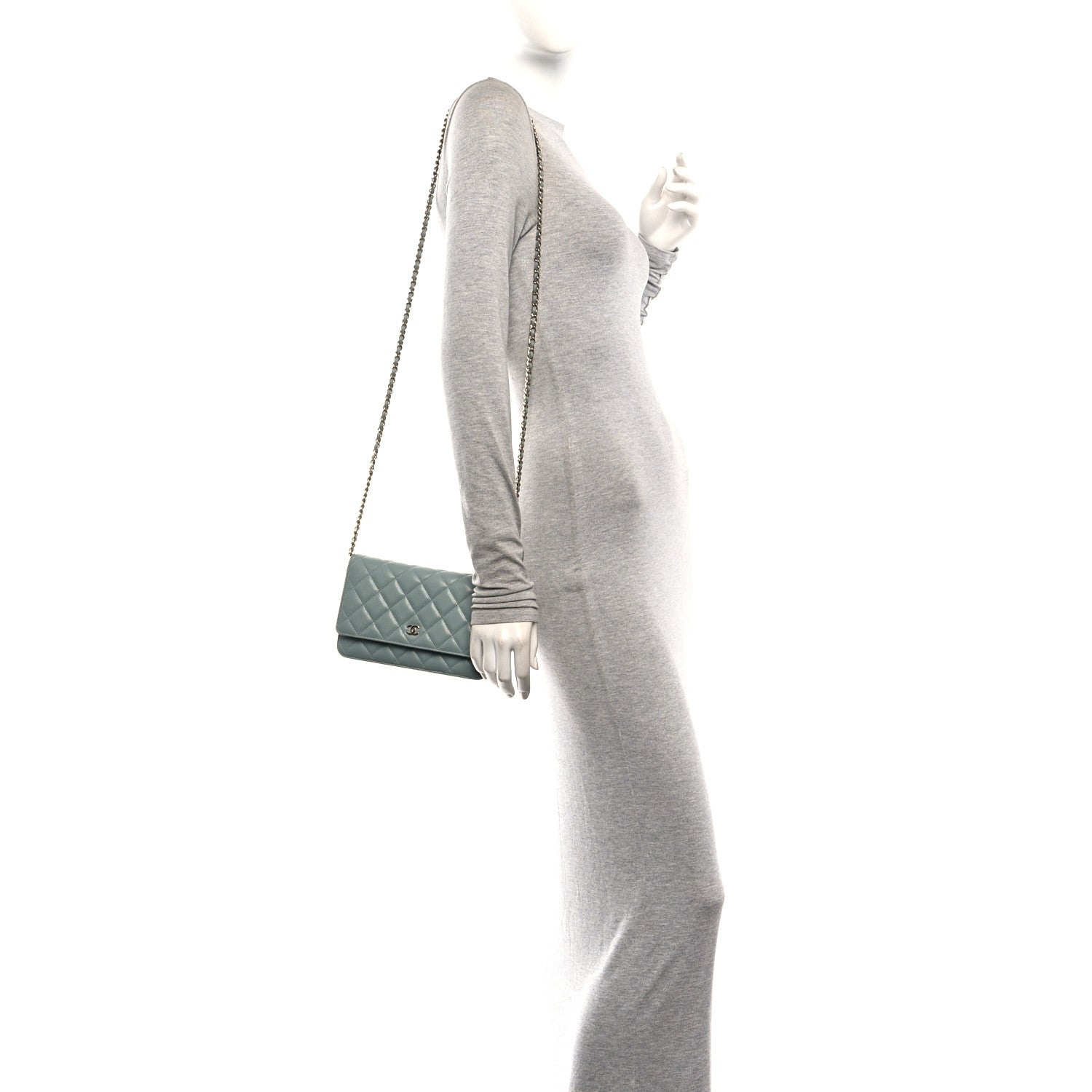 Caviar Quilted Wallet on Chain WOC Grey — view 2