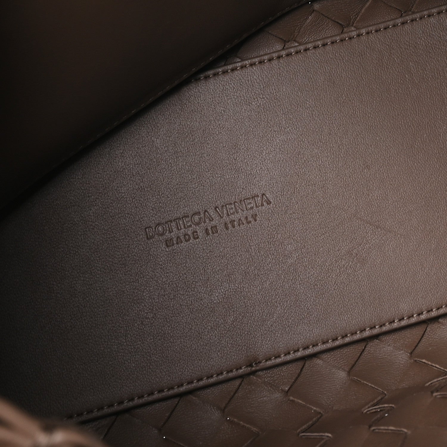 Nappa Intrecciato Medium Andiamo Shoulder Bag Taupe Grey — view 5