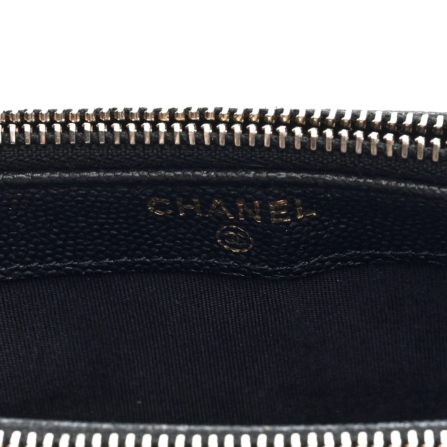 Caviar Quilted Zipped Phone Holder With Chain Black — view 5