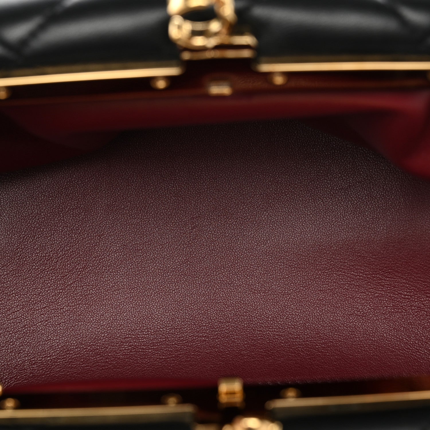 Lambskin Quilted Clutch With Chain Black — view 5