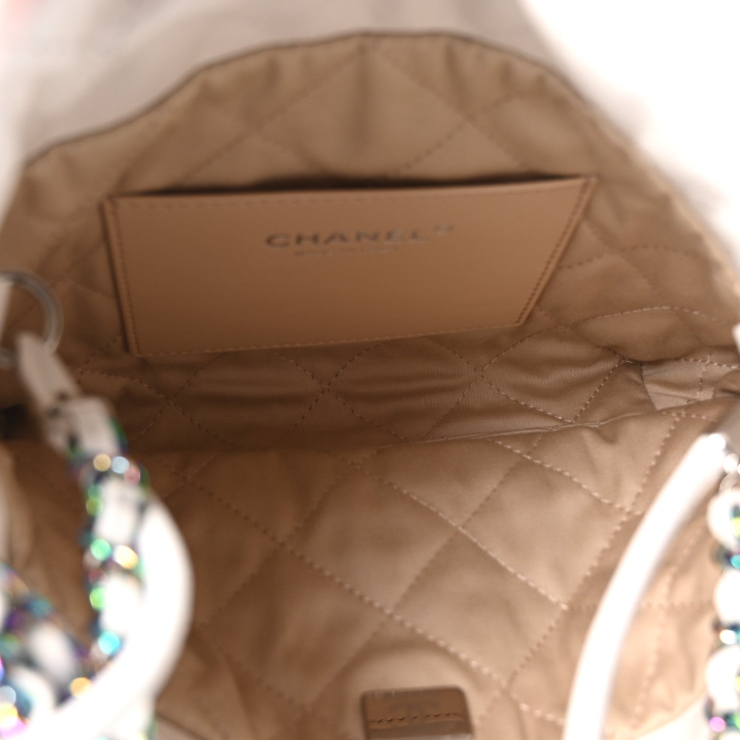 Shiny Calfskin Quilted Rainbow Mini Chanel 22 White — view 5