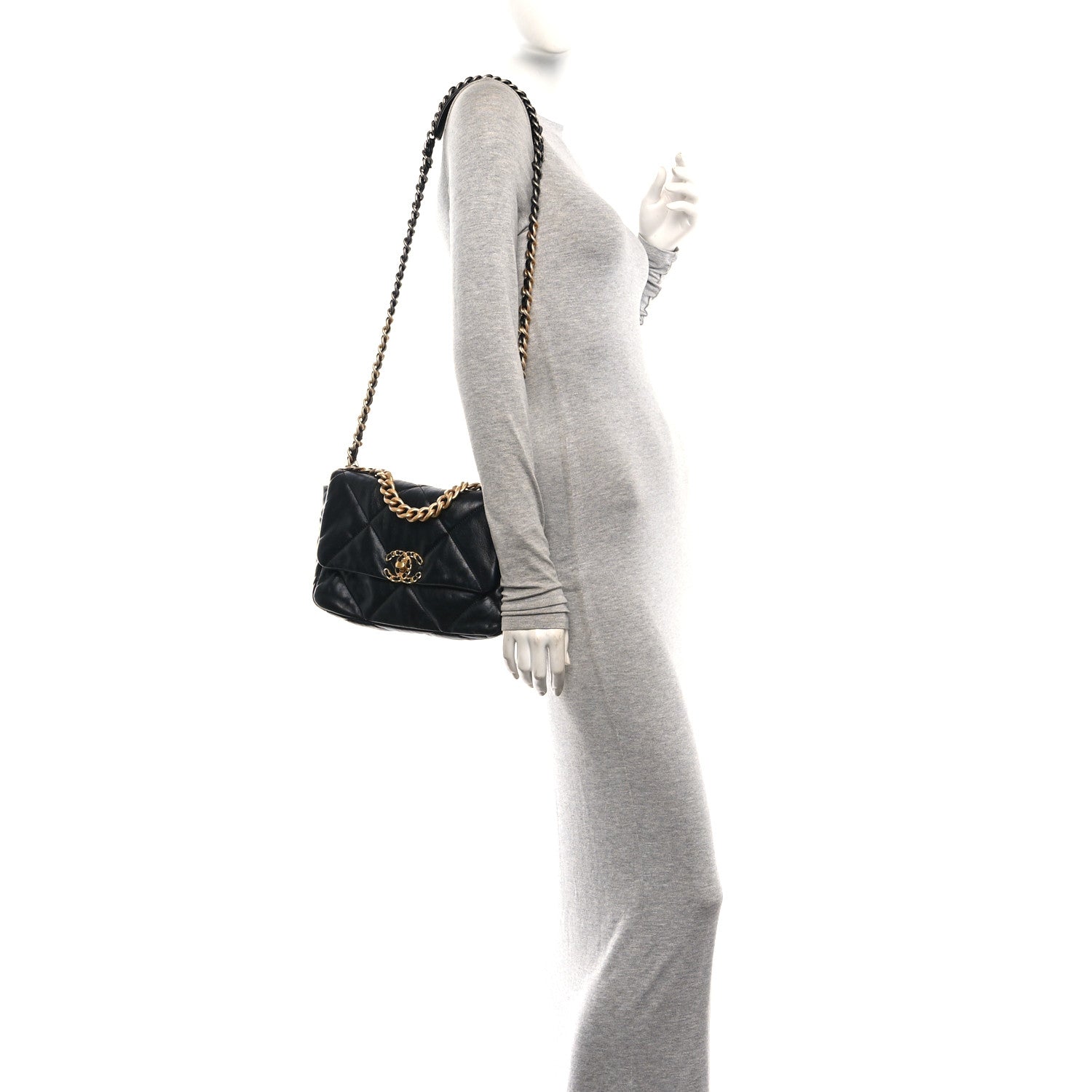 Lambskin Quilted Medium Chanel 19 Flap Black — view 2