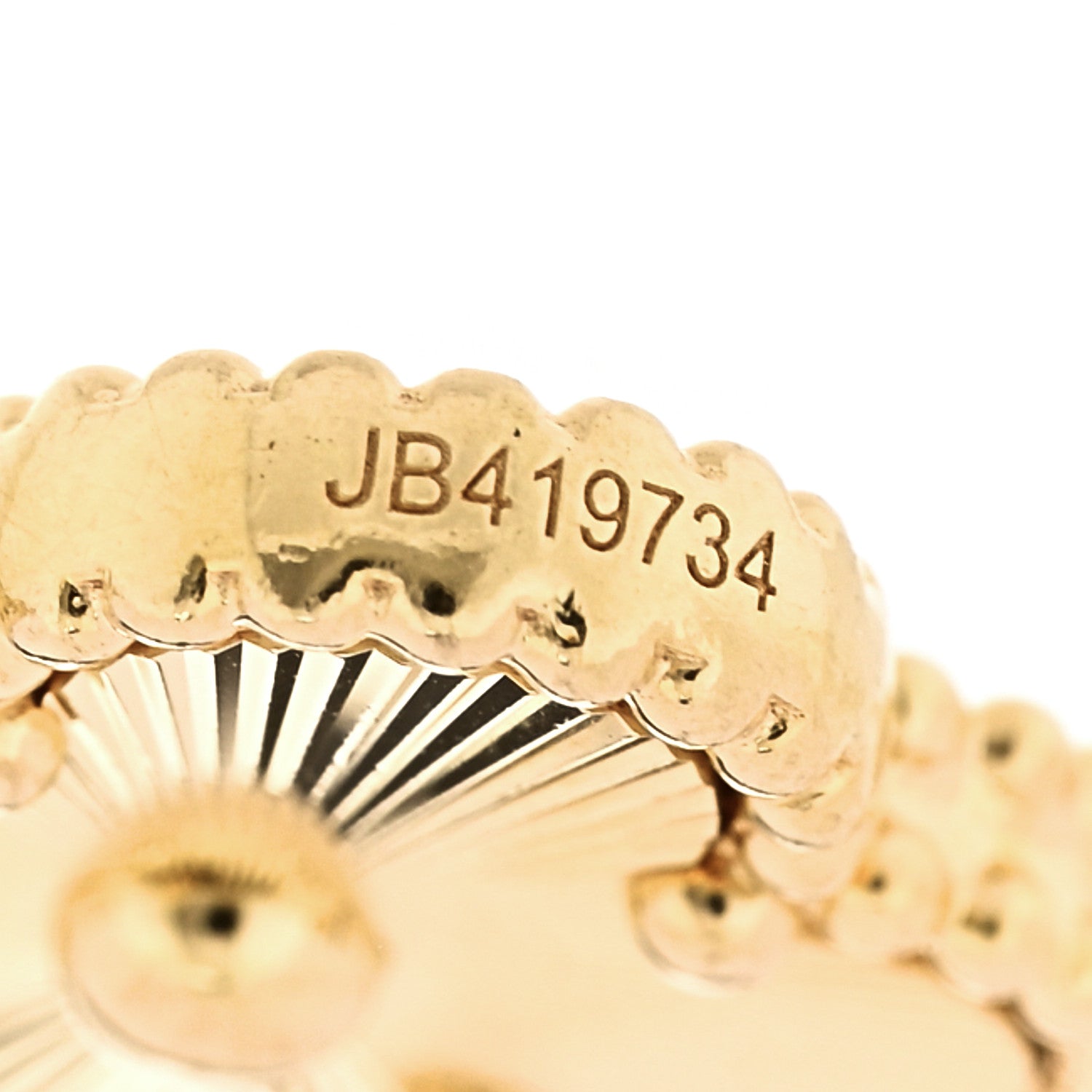18K Yellow Gold 5 Motifs Guilloche Vintage Alhambra Bracelet — view 5