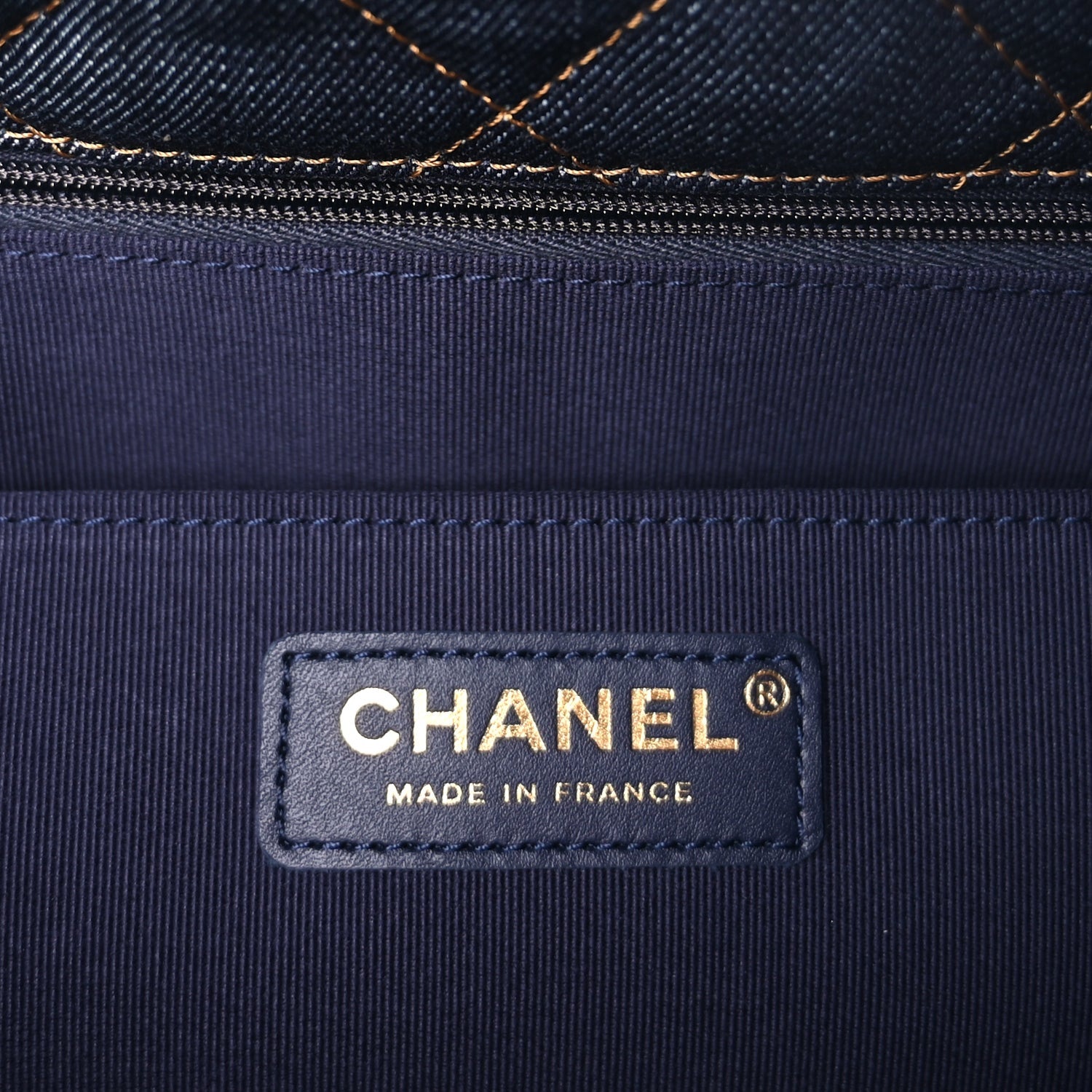 Denim Quilted XXL Travel Flap Bag Dark Blue — view 5