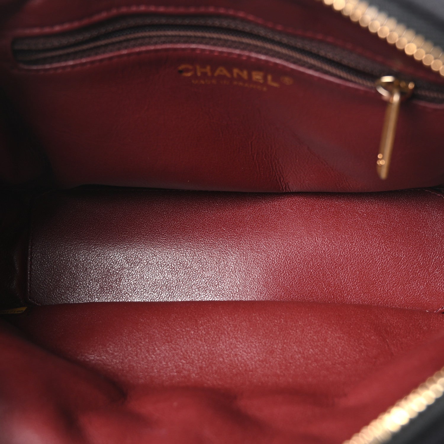 Felt Quilted Paris-Hamburg Charms Camera Case Black — view 5