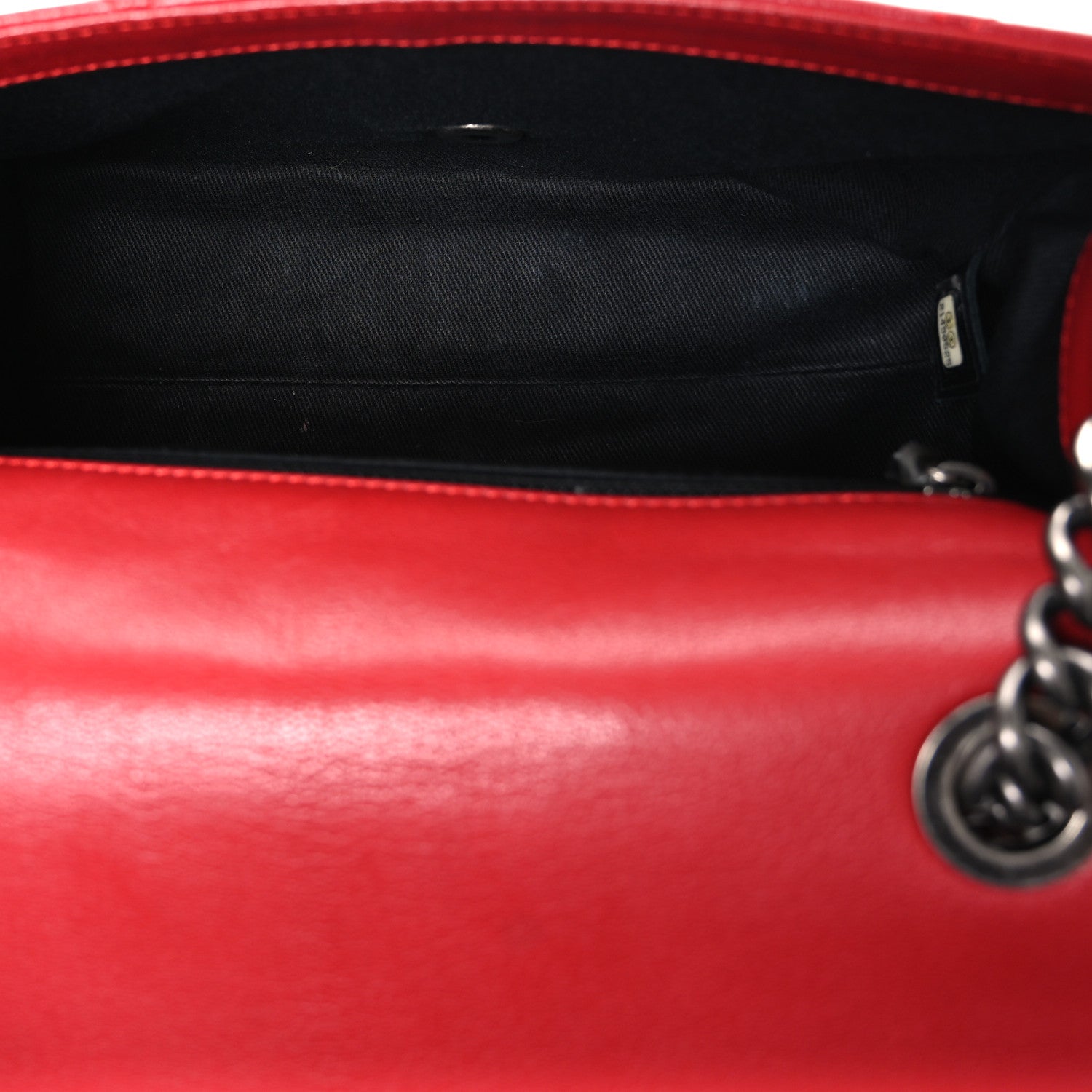 Goatskin Quilted Medium City Rock Flap Red — view 5