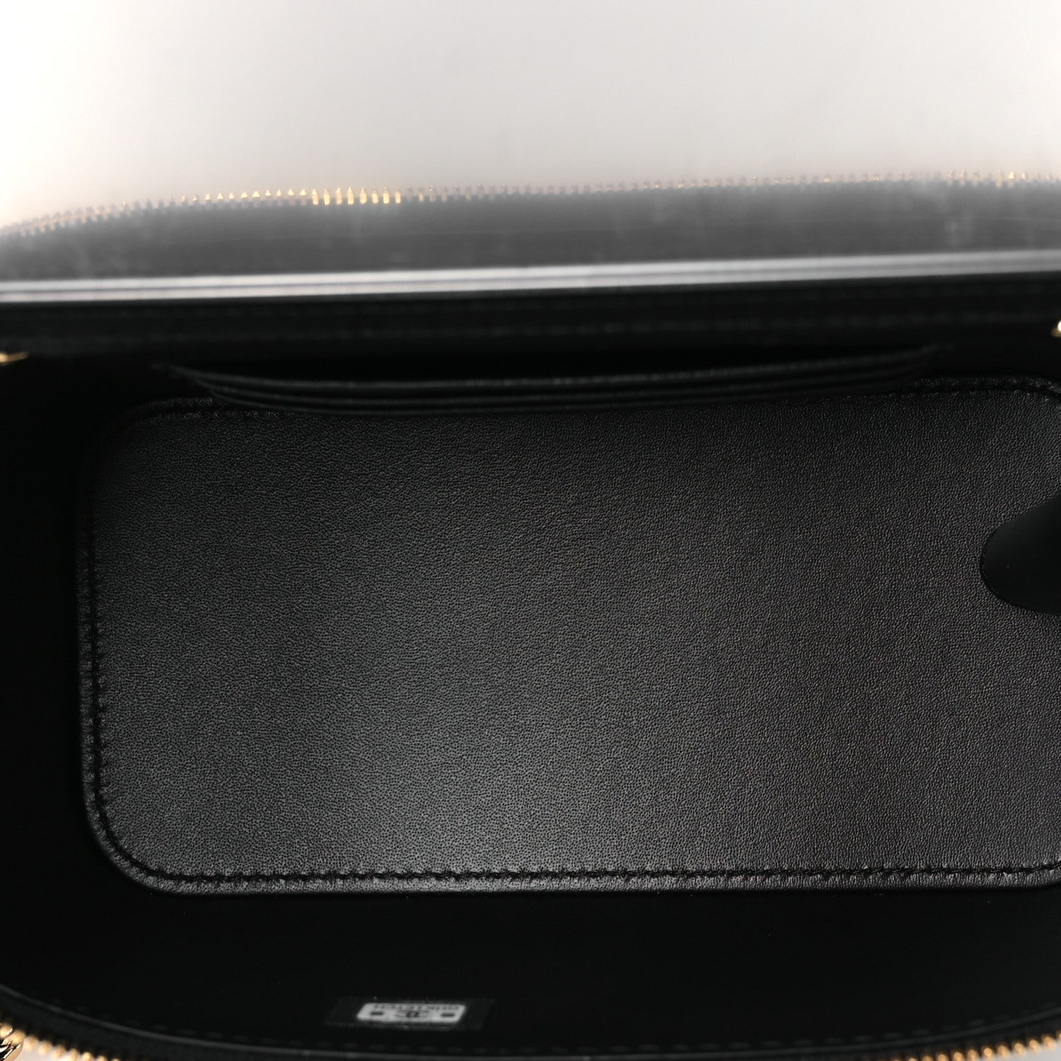 Calfskin Crocodile Embossed Crococo Small Top Handle Vanity Case With Chain Black — view 5