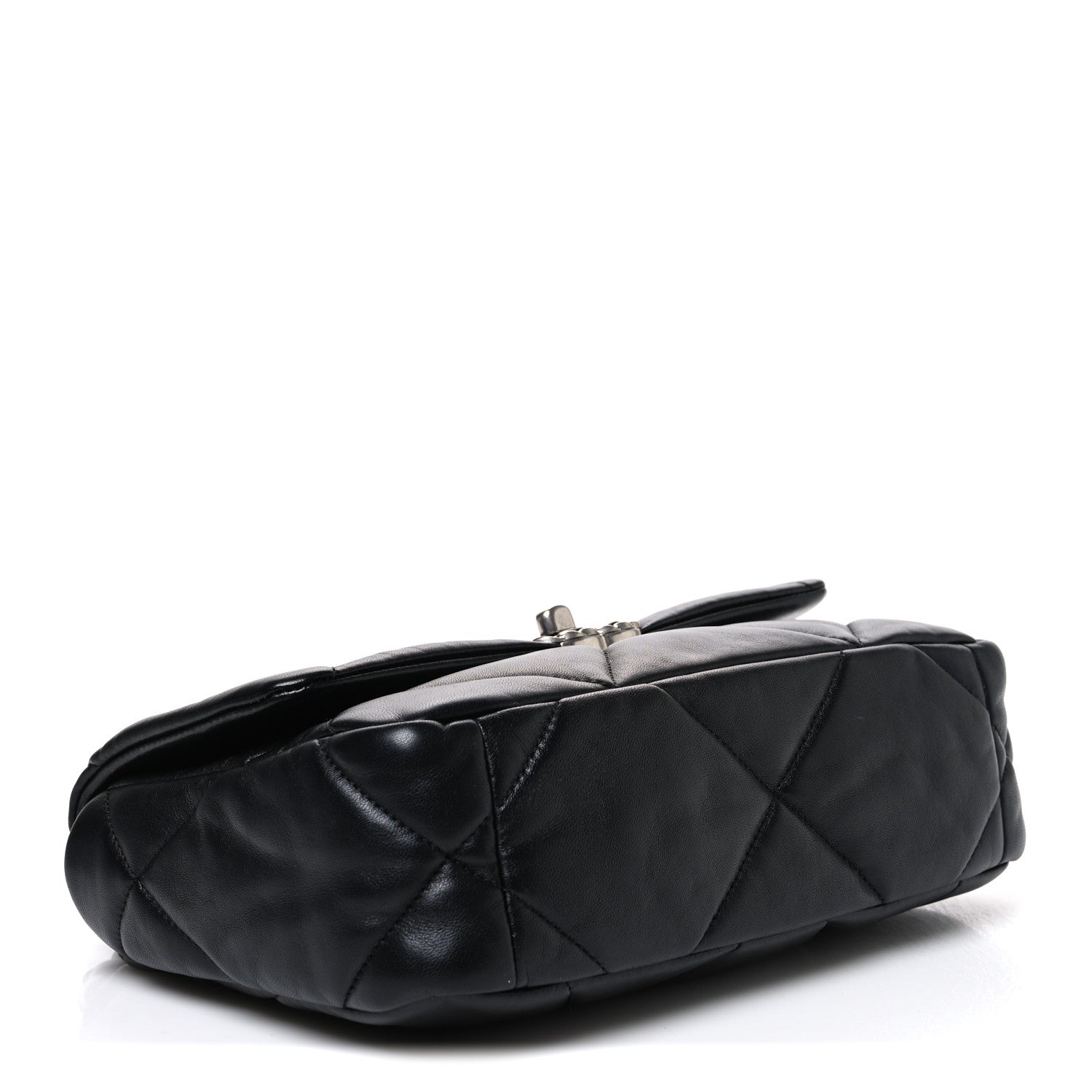 Lambskin Quilted Medium Chanel 19 Flap Black — view 4