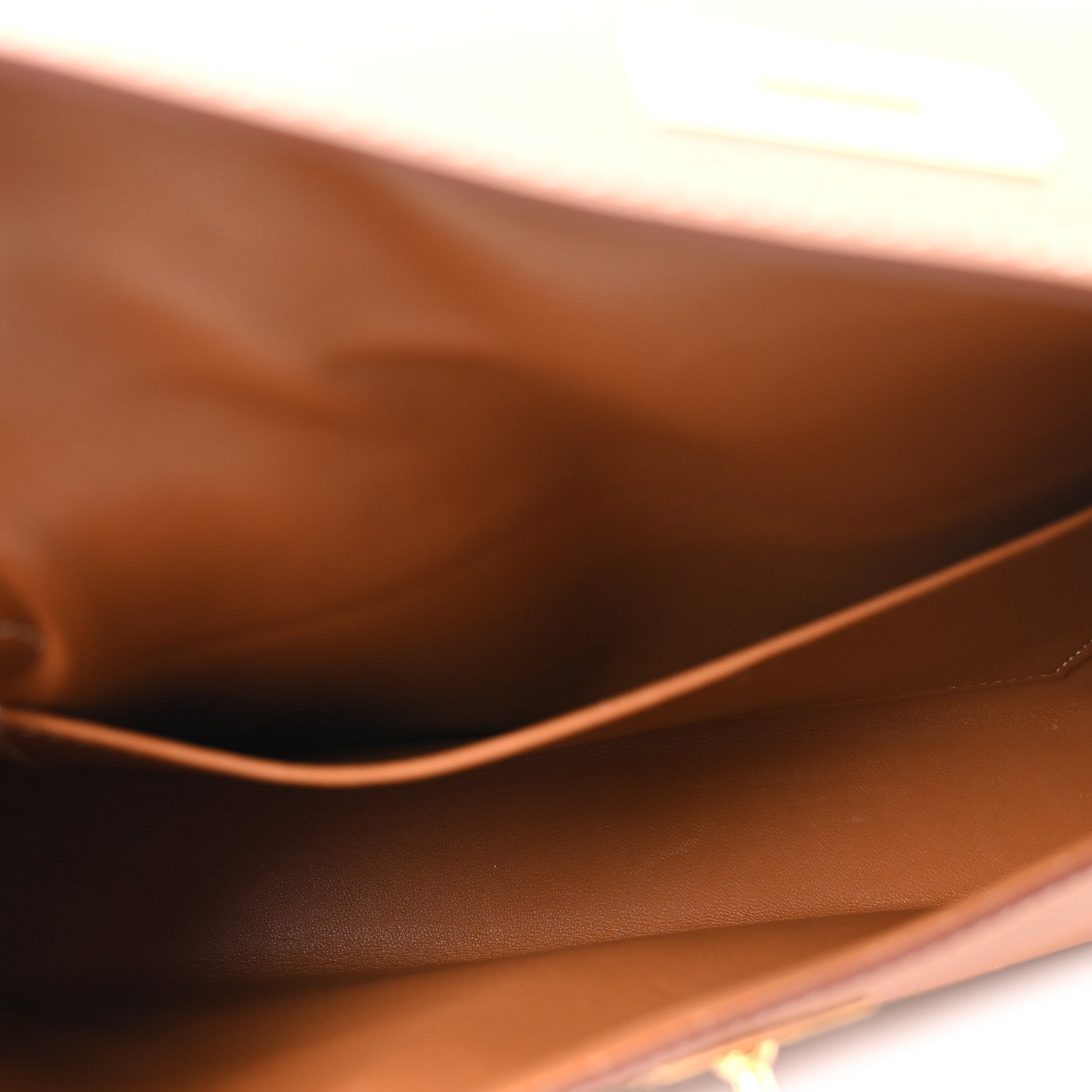 Madame Calfskin Kelly Elan Gold — view 5