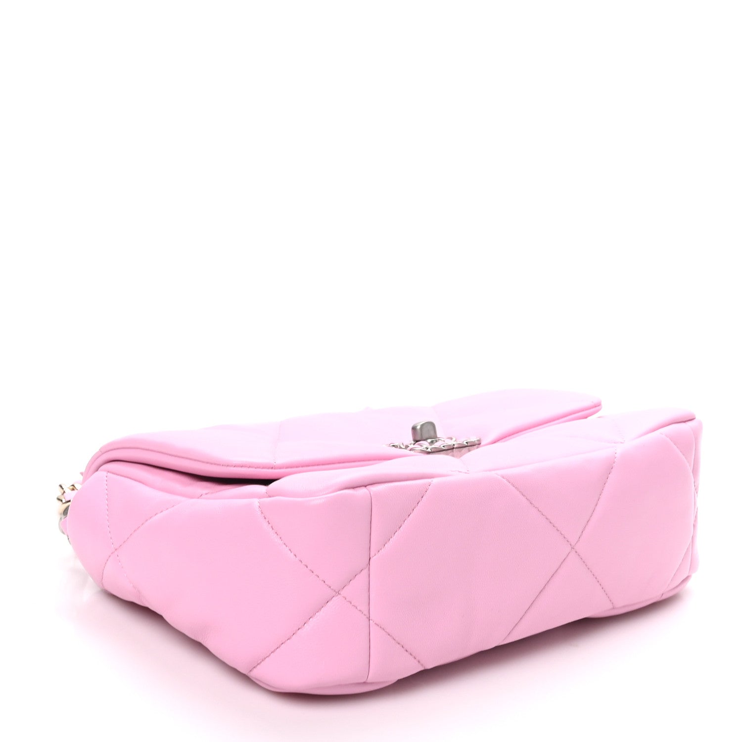 Lambskin Quilted Medium Chanel 19 Flap Lilac — view 4
