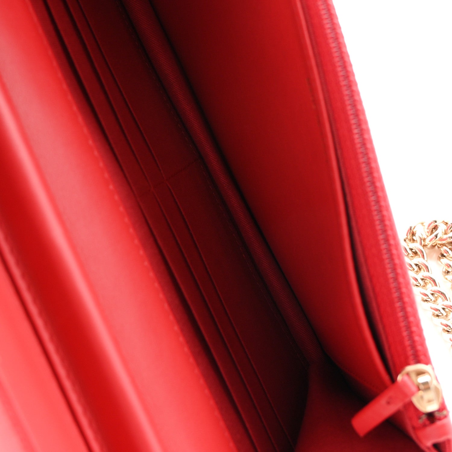 Caviar Quilted Boy Wallet On Chain WOC Red — view 5