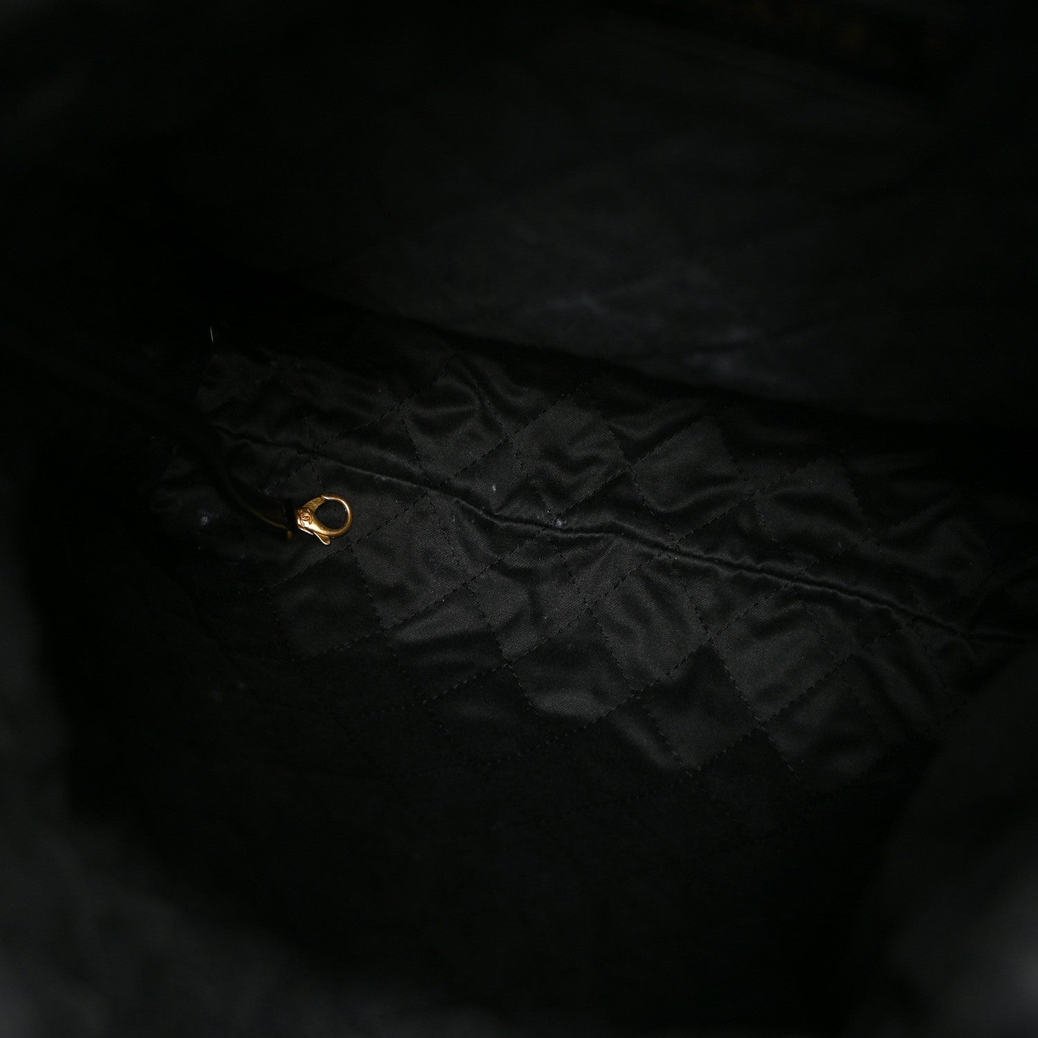 Shiny Calfskin Quilted Chanel 22 Backpack Black — view 5