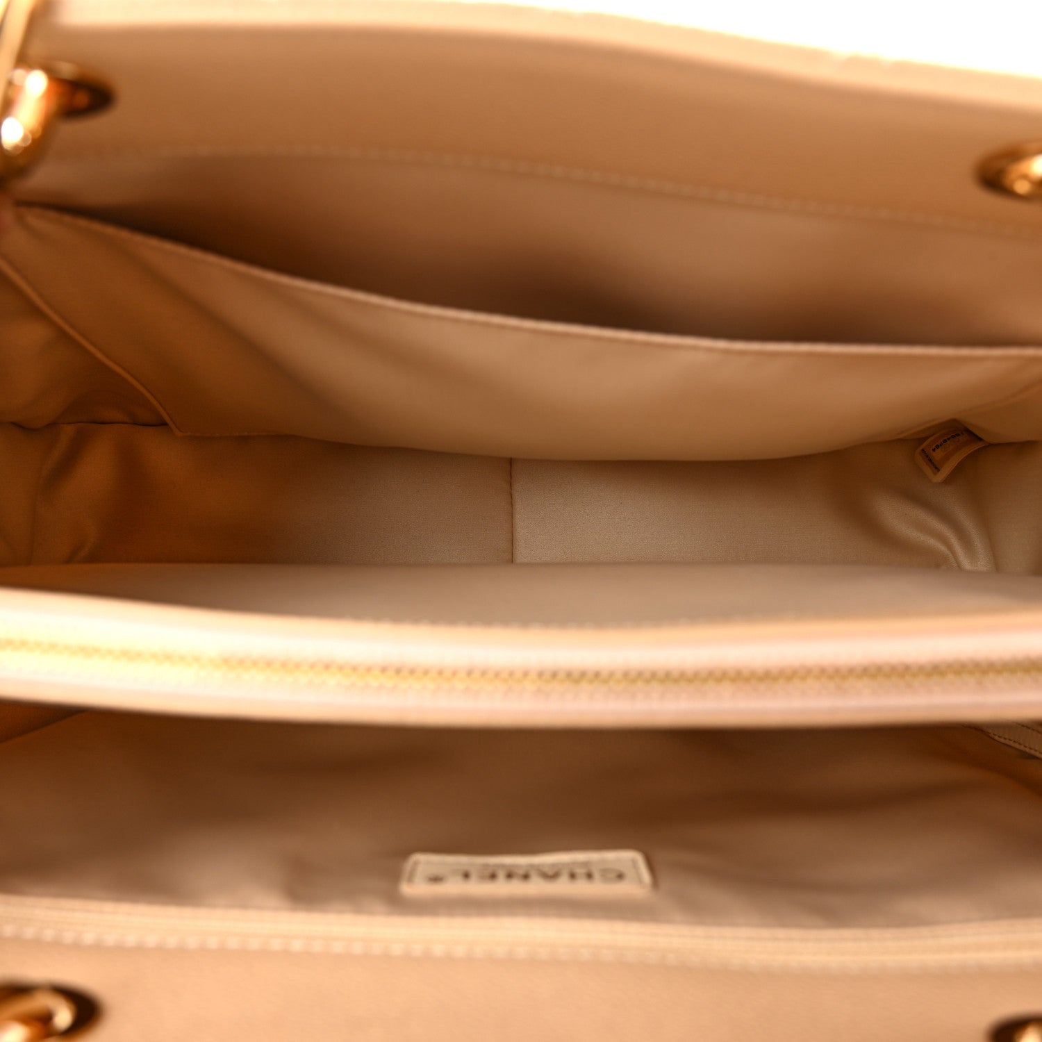Caviar Quilted Grand Shopping Tote GST Beige Clair — view 5