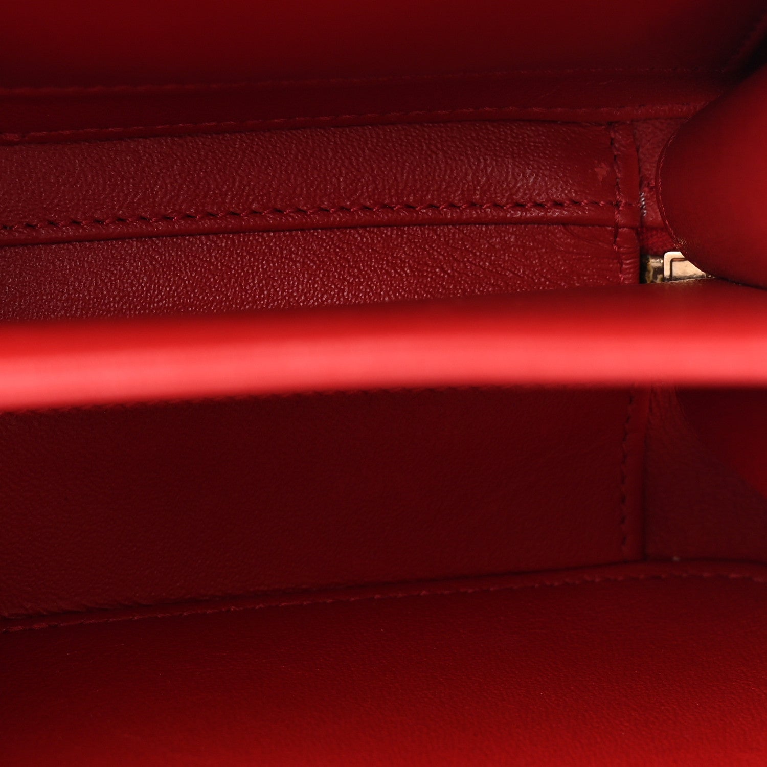 Caviar Quilted Small CC Filigree Vanity Case Red — view 5