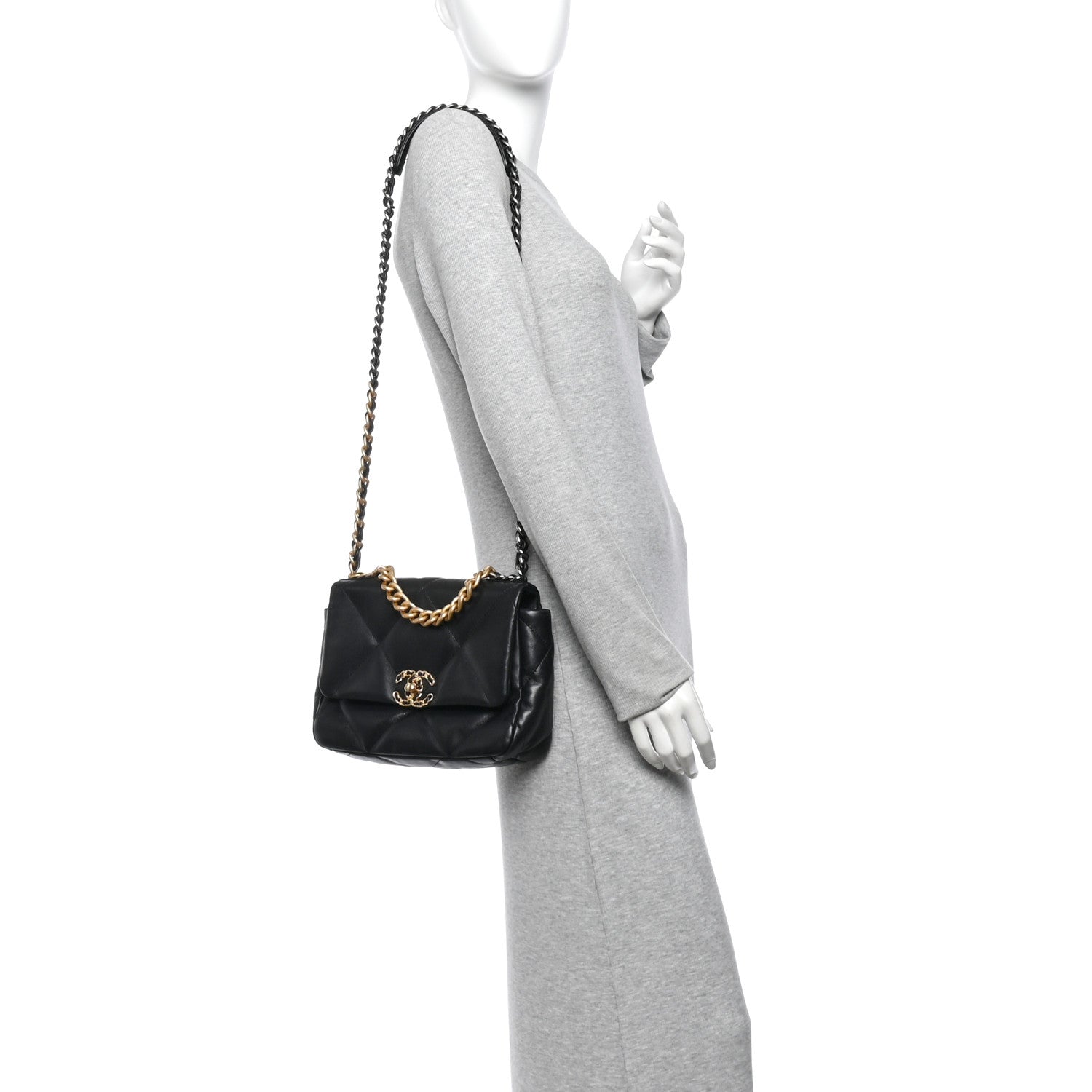 Lambskin Quilted Medium Chanel 19 Flap Black — view 2