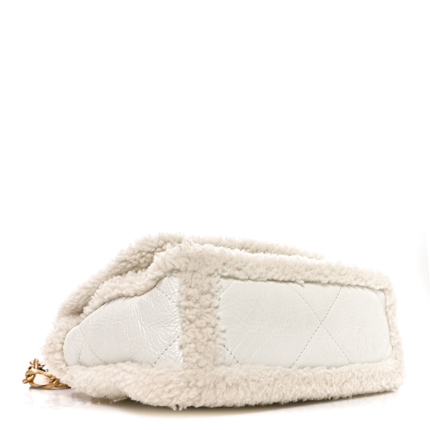 Crumpled Calfskin Shearling Sheepskin Medium Chanel 19 Flap White — view 3