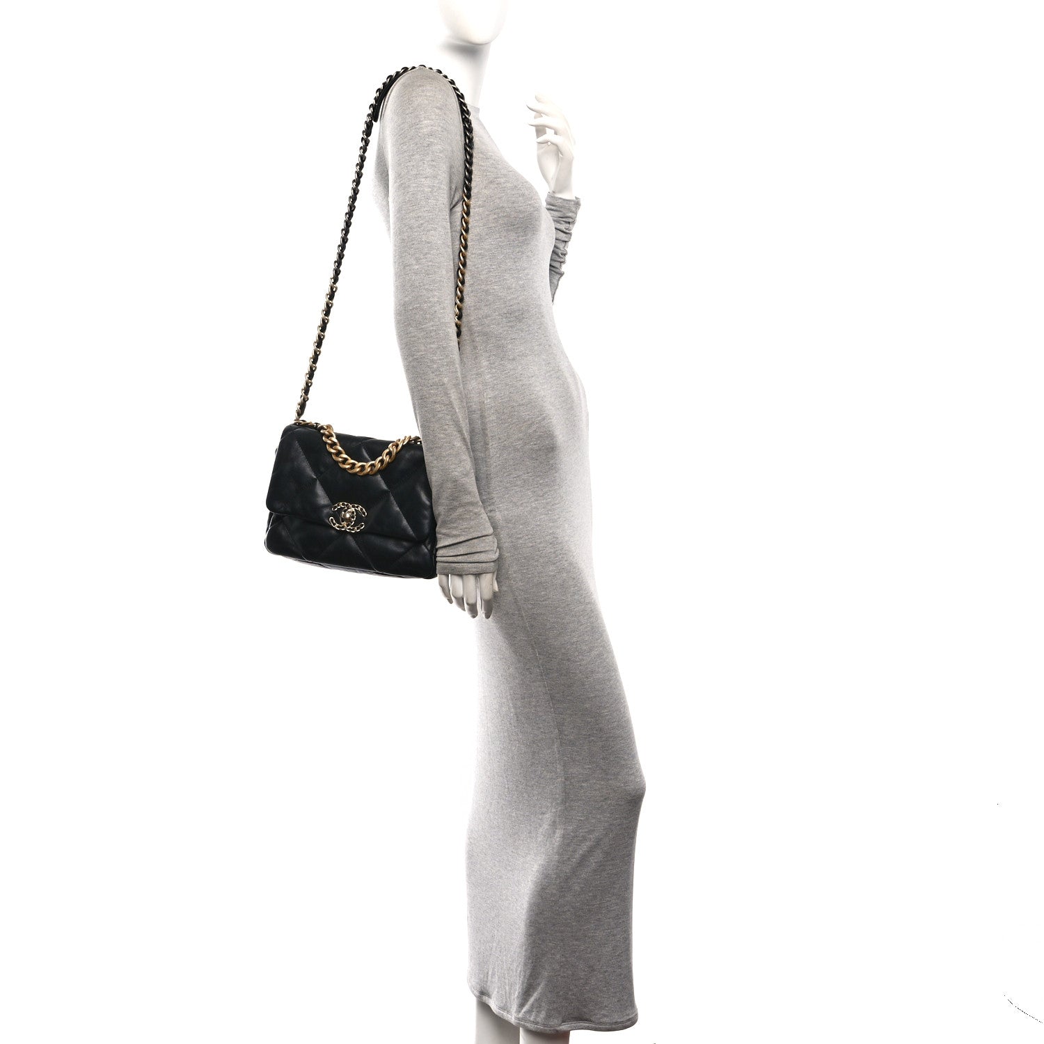 Lambskin Quilted Medium Chanel 19 Flap Black — view 2