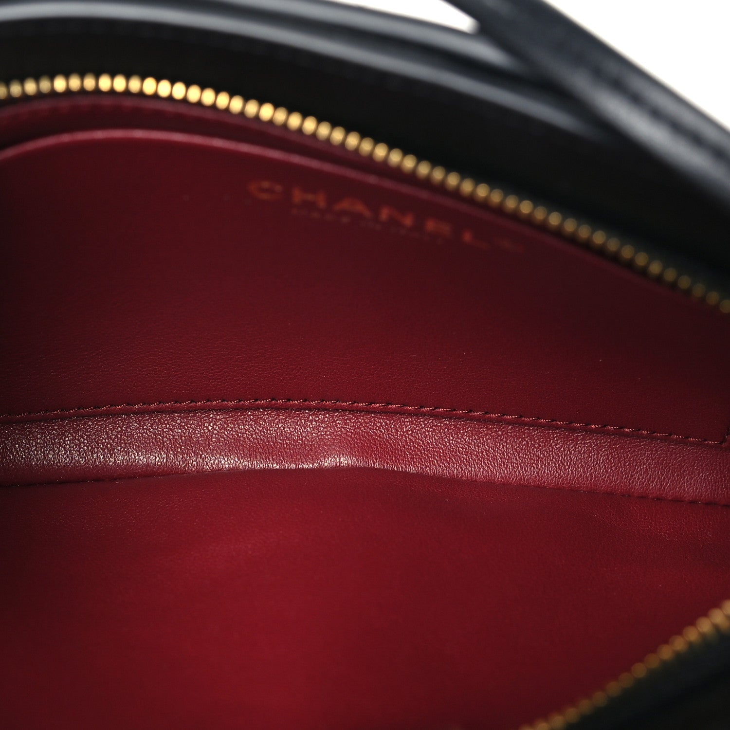 Calfskin Chick Studs Clutch Black — view 5