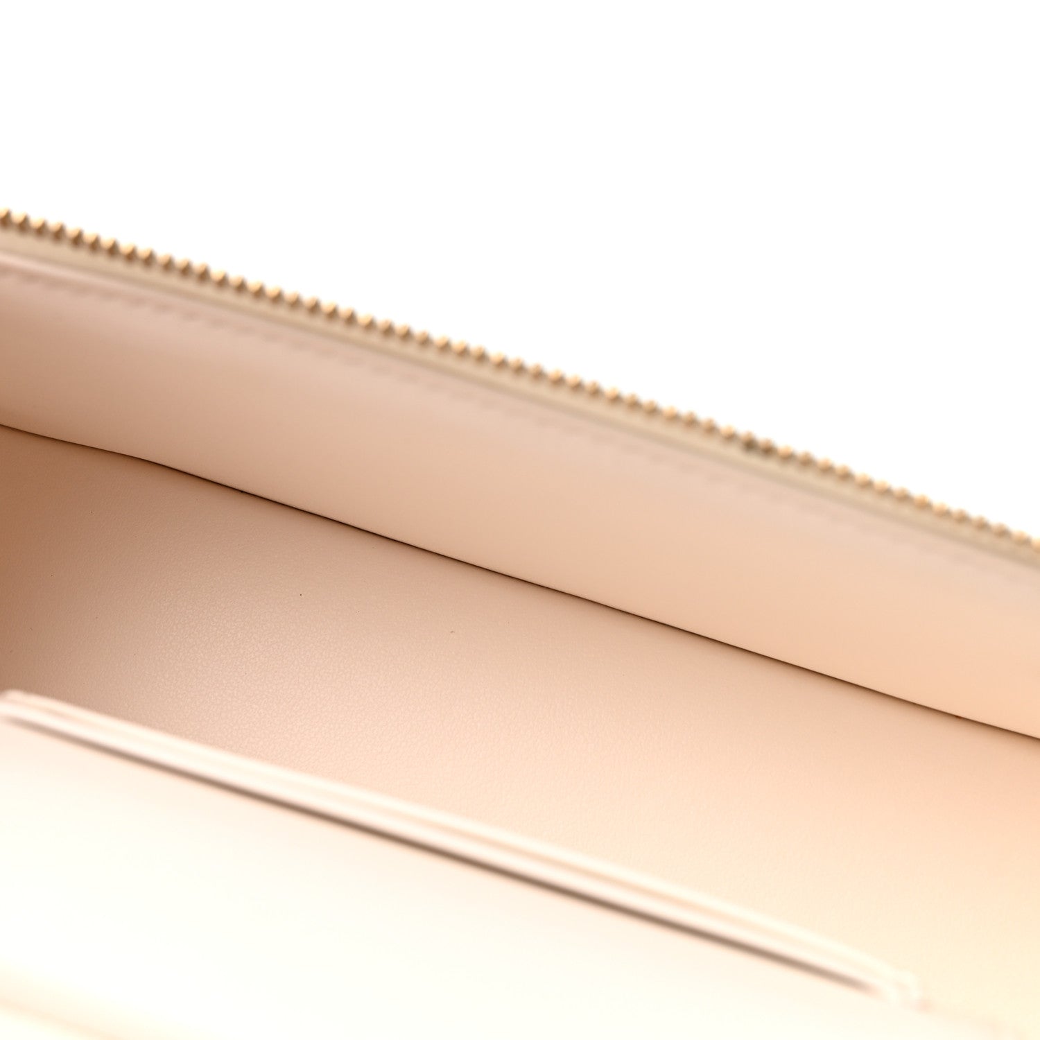 Caviar Quilted Top Handle Slim Vanity With Chain White — view 5