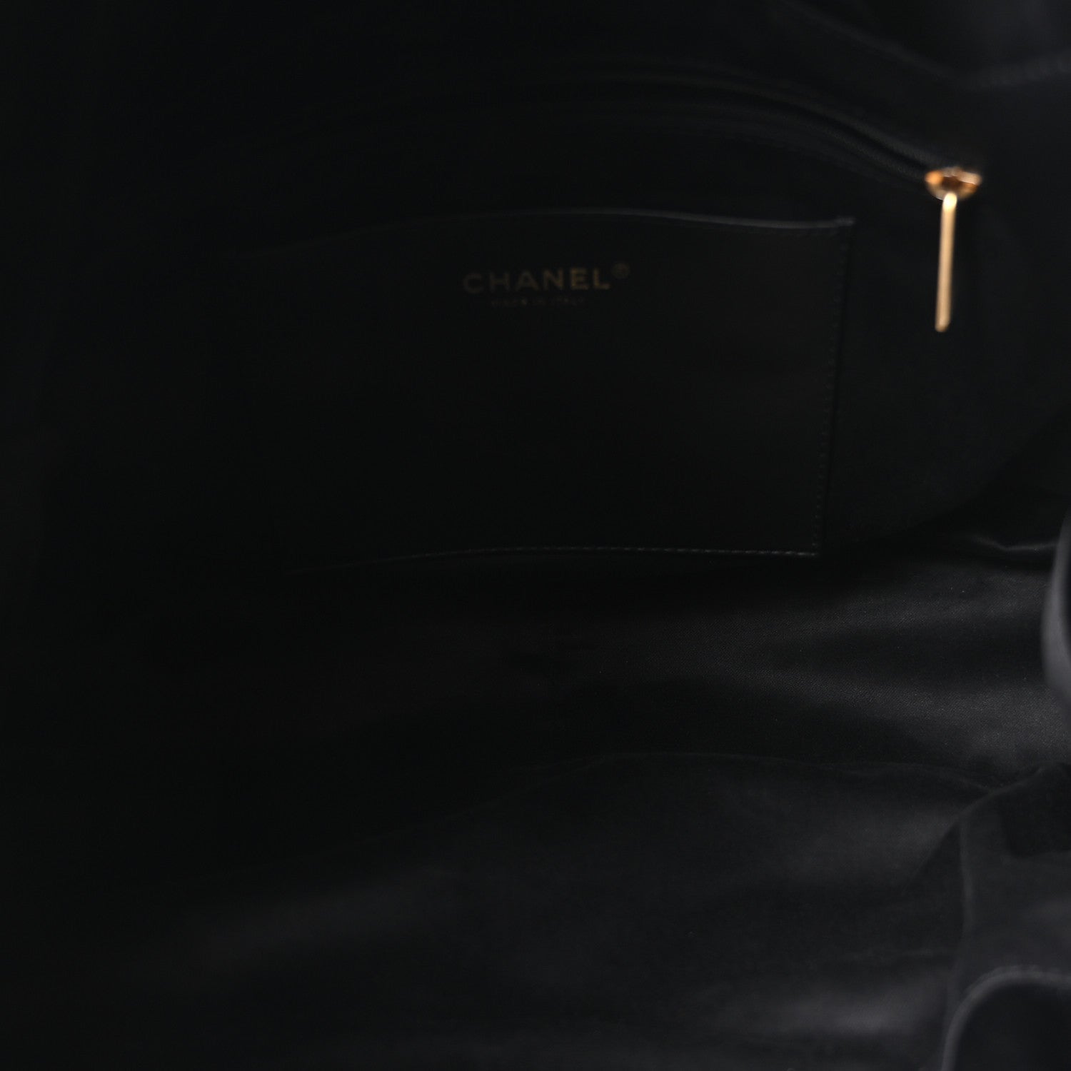 Shiny Lambskin Quilted Shopping Bag Black — view 4