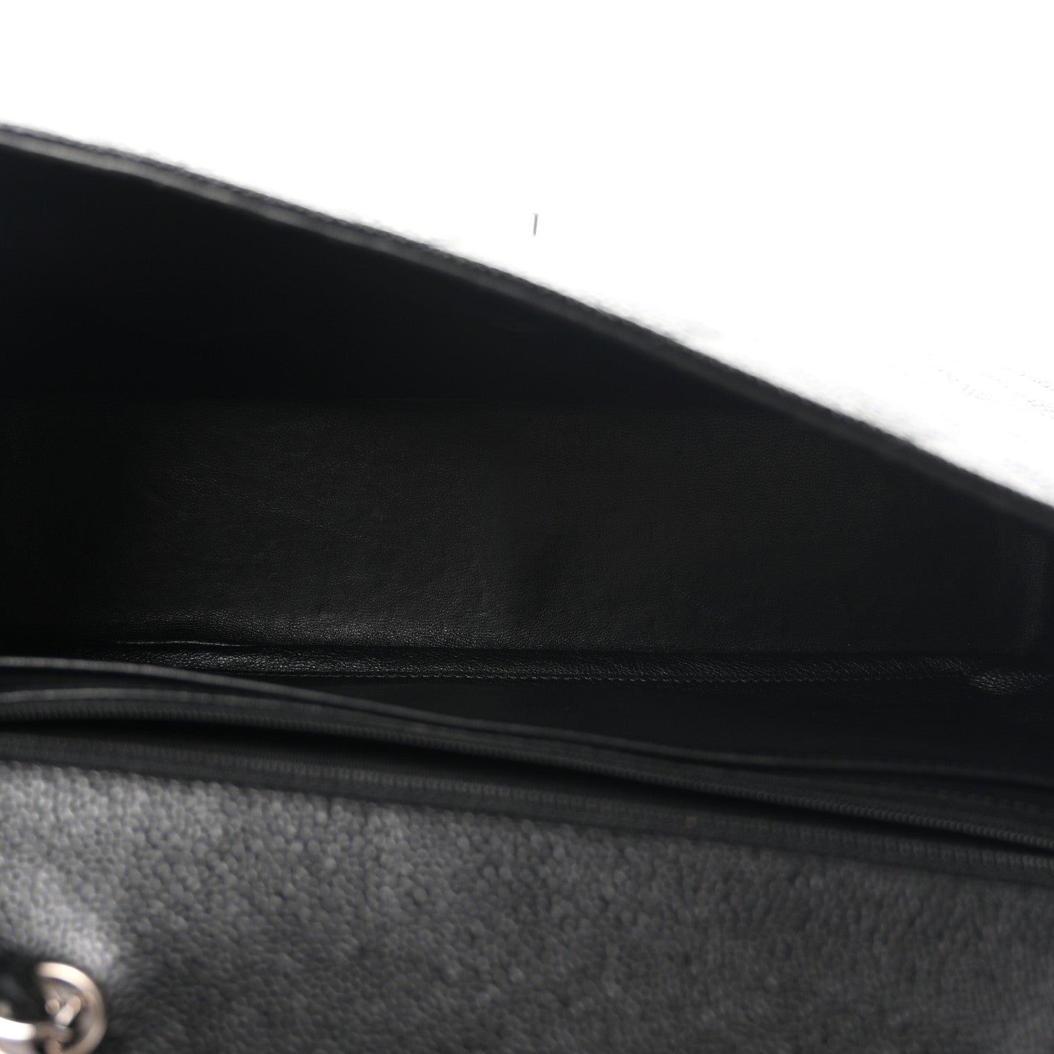Caviar Quilted Jumbo Single Flap Black — view 5