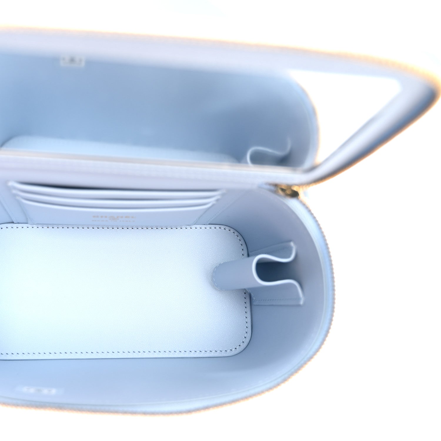 Calfskin Crocodile Embossed Crococo Small Top Handle Vanity Case With Chain Light Blue — view 5