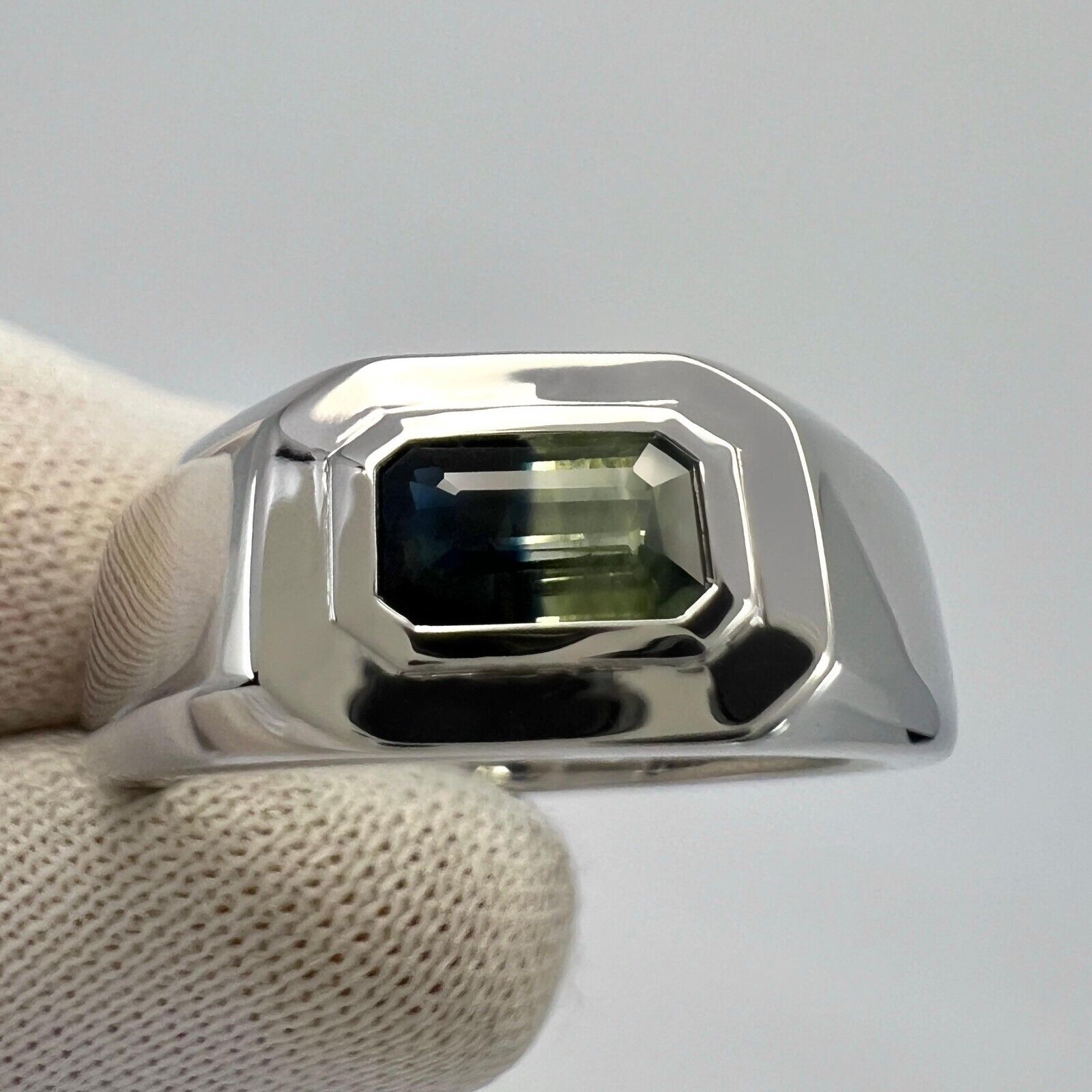 IGI Certified Bi Colour Blue Yellow Sapphire Emerald Cut 18k Gold East West Ring — view 2