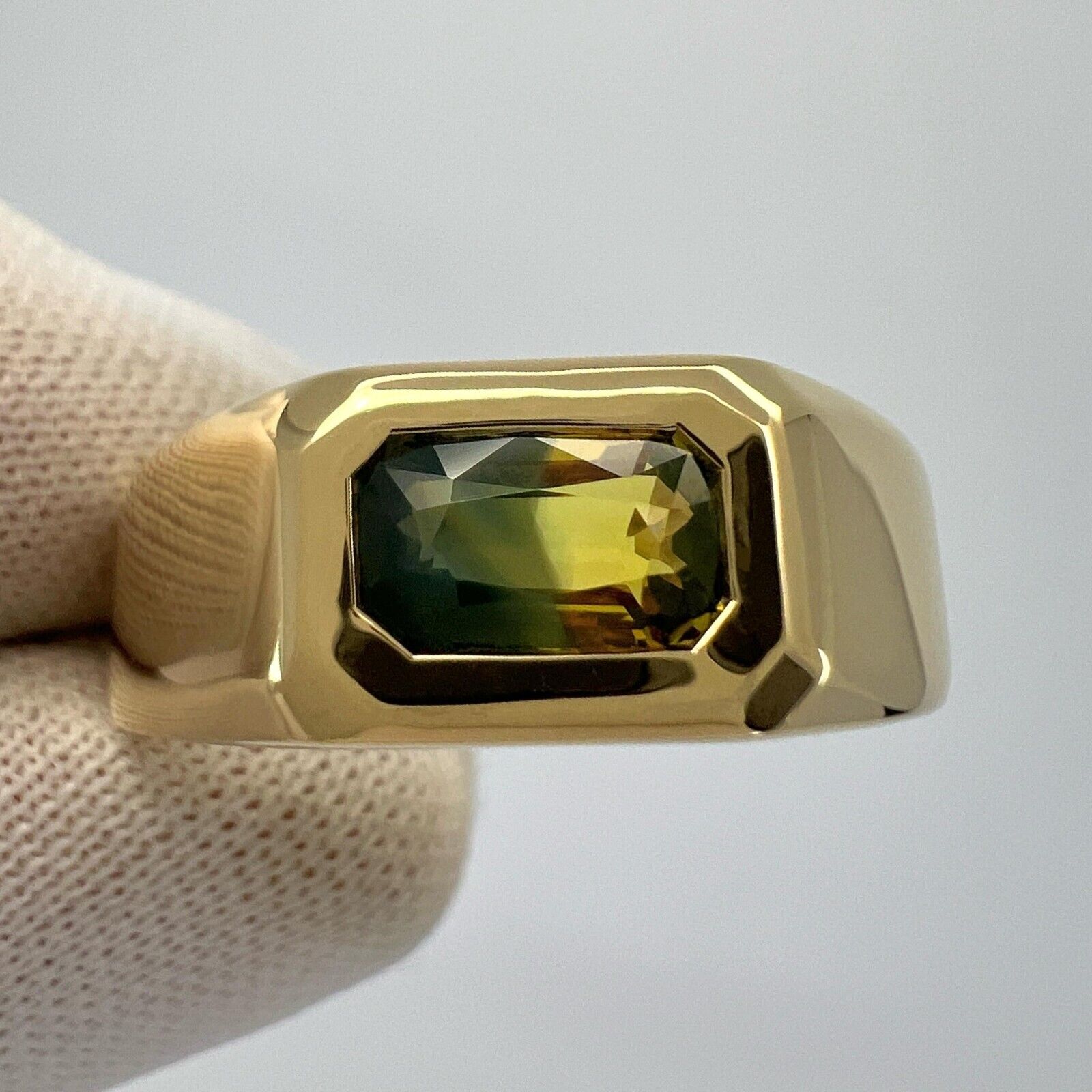 IGI Certified Bi Colour Blue Orange Sapphire Untreated 18k Gold East West Ring — view 3