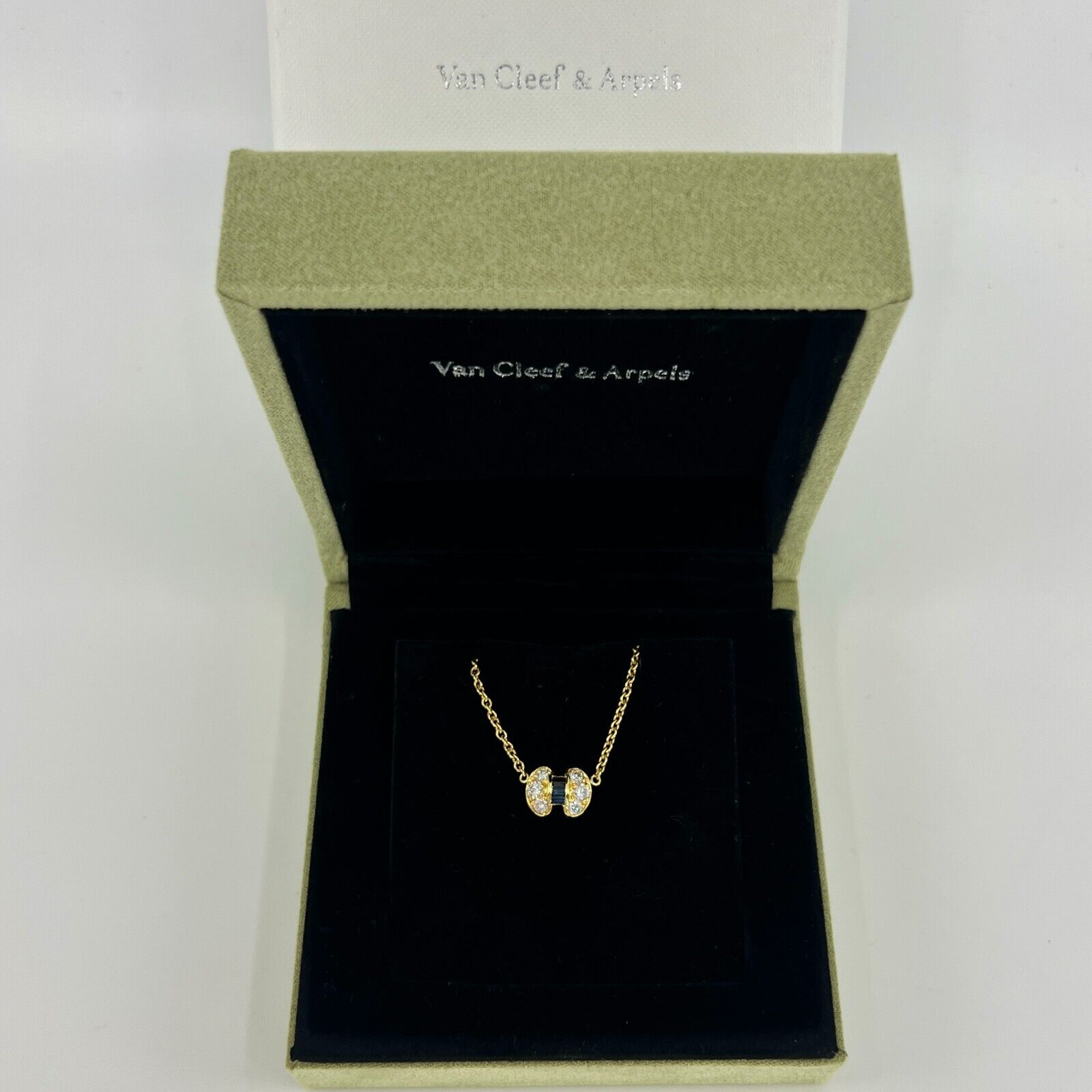 Vintage Van Cleef & Arpels Blue Sapphire & Diamond Ribbon Bow 18k Gold Necklace — view 2