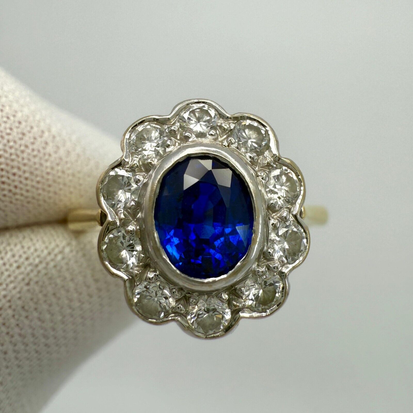 1.52ct Vivid Cornflower Blue Ceylon Sapphire And Diamond 18k Gold Cluster Ring — view 2