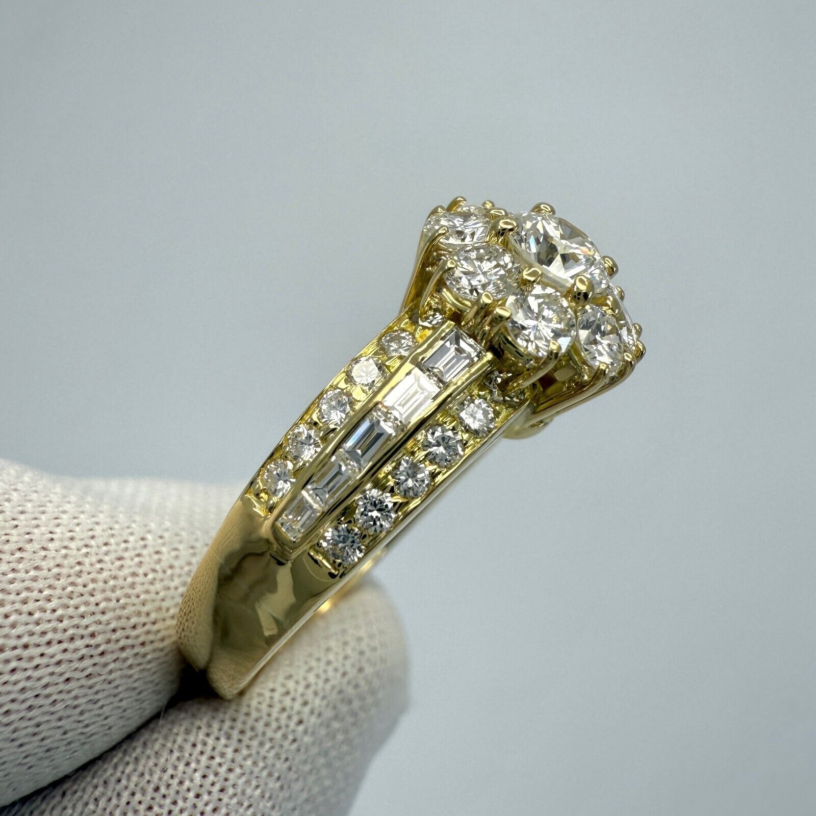 Rare Vintage Van Cleef & Arpels Round And Baguette Diamond Fleurette Flower Ring — view 4