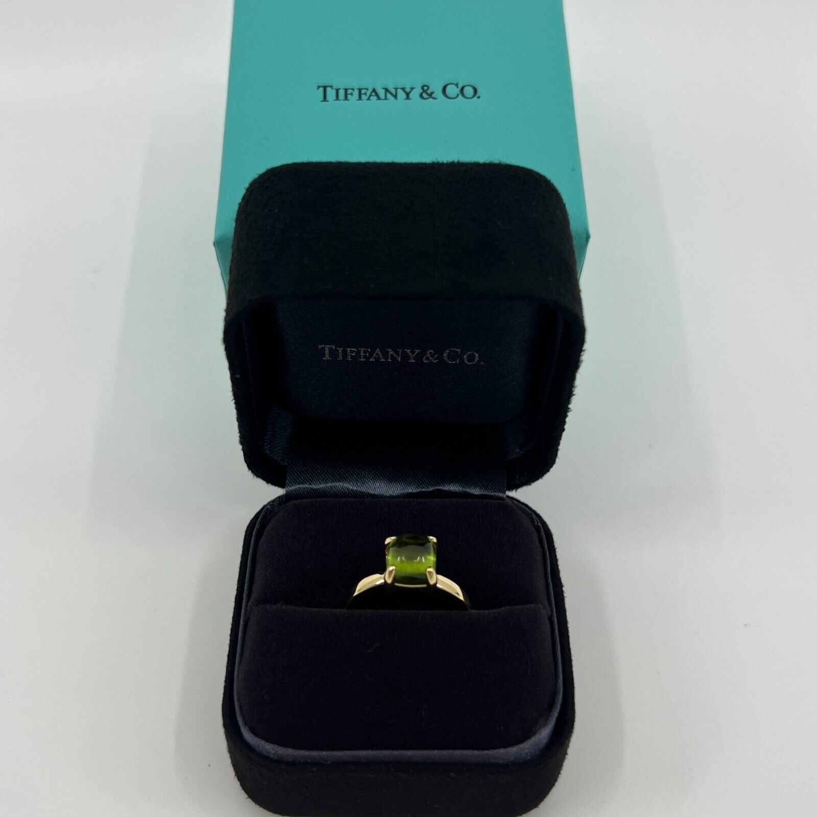Tiffany & Co Paloma Picasso Green Peridot Sugarstack Loaf 18k Yellow Gold Ring — view 2