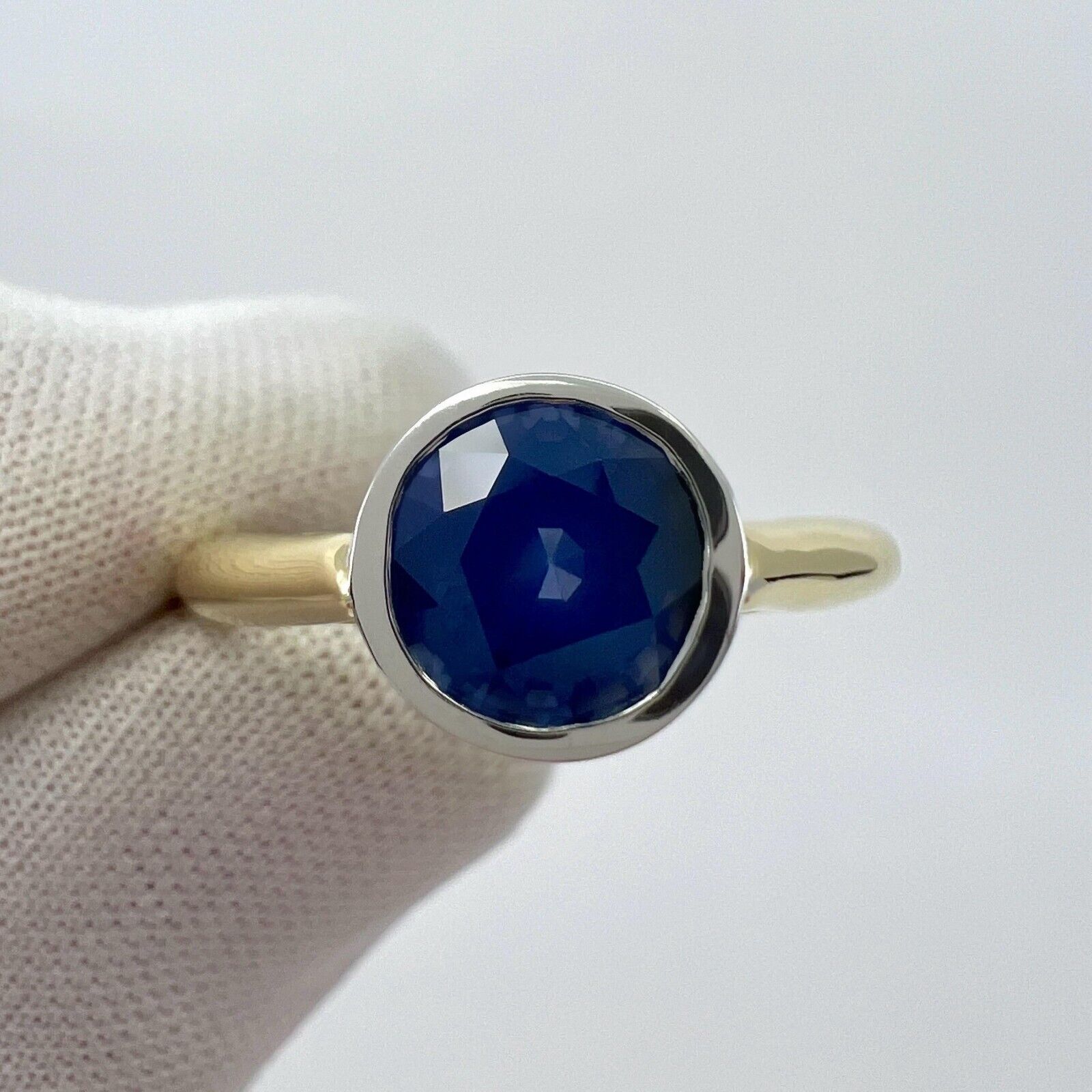 2.05ct Purplish Blue Ceylon Sapphire Round 18k Gold Bezel Rubover Solitaire Ring — view 3