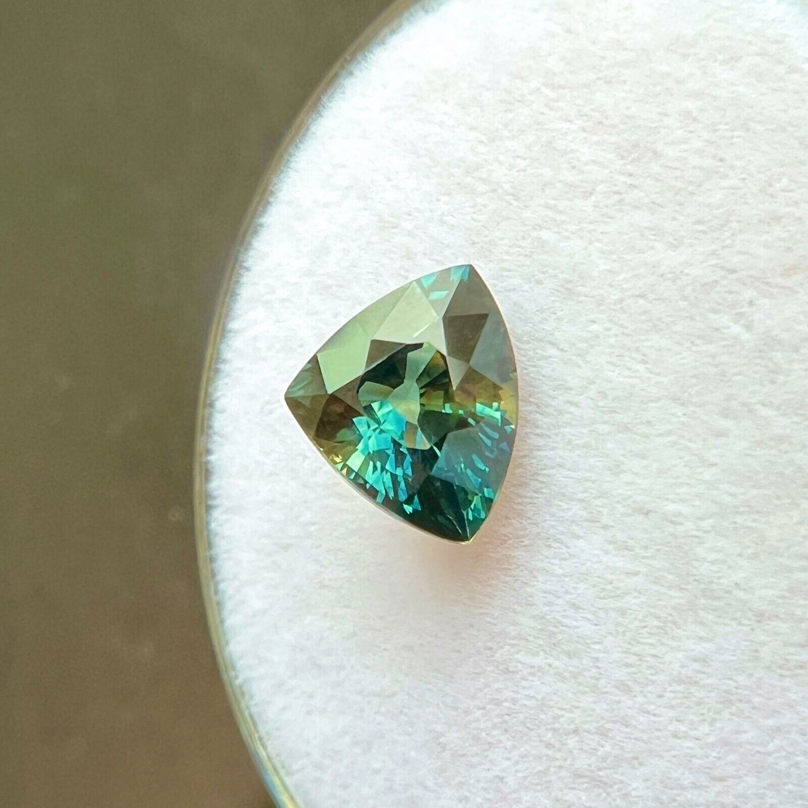 Untreated 1.36ct Australian Sapphire GIA CERTIFIED Green Blue Gem 6.3x7.5mm — view 3
