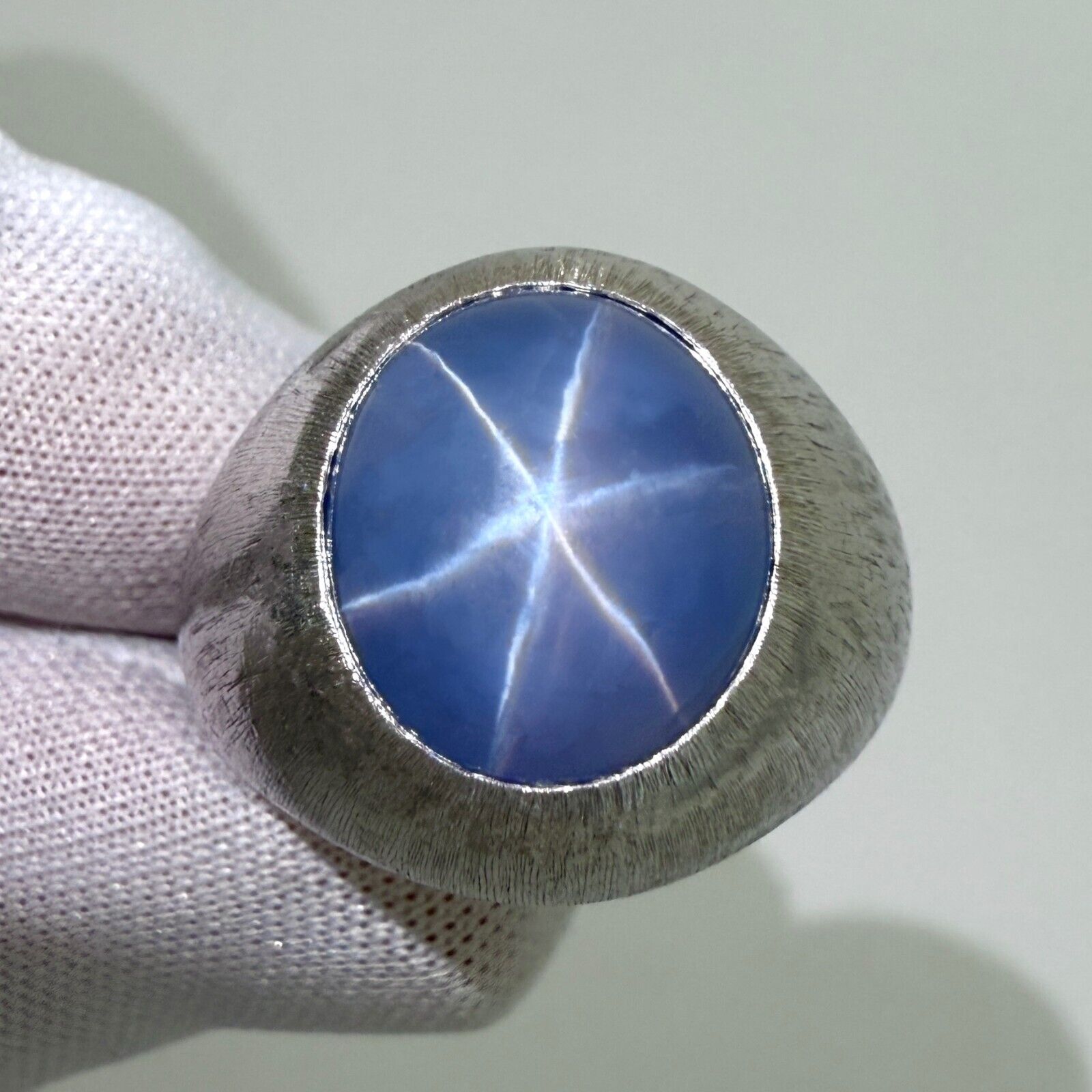 Rare Vintage Buccellati Ceylon Blue Star Sapphire 950 Platinum Dome Signet Ring — view 3