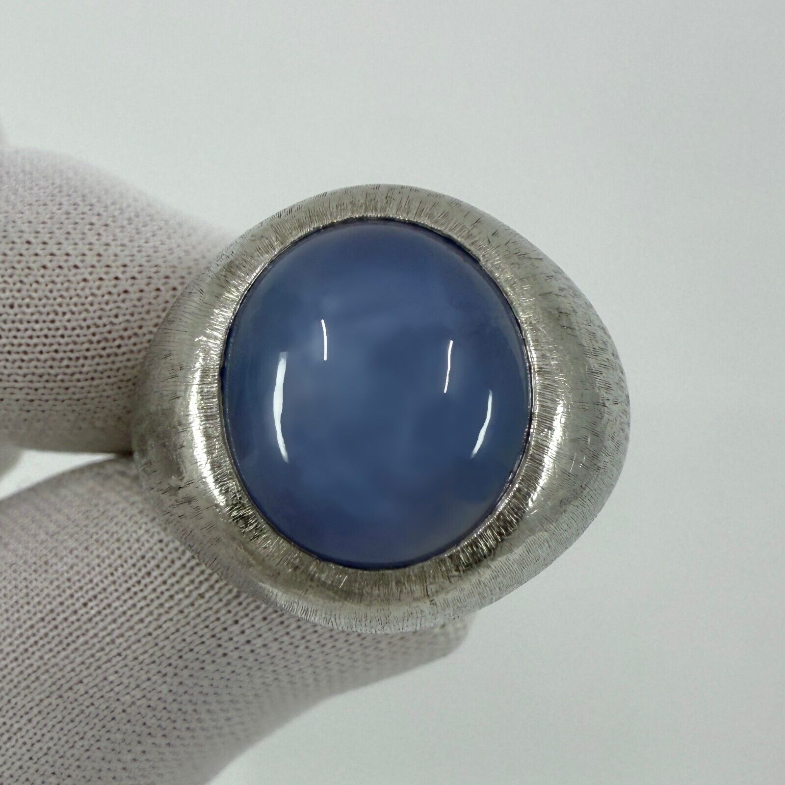 Rare Vintage Buccellati Ceylon Blue Star Sapphire 950 Platinum Dome Signet Ring — view 5