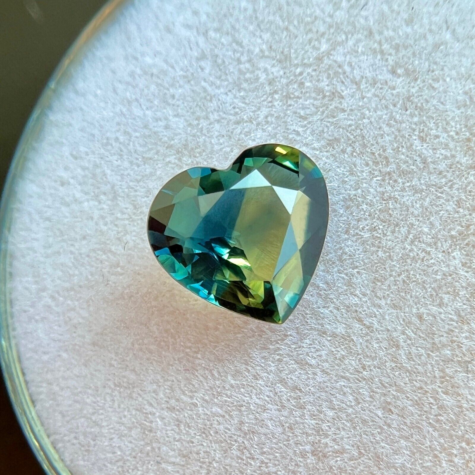 GIA CERTIFIED 1.53ct Bi Colour Australian UNTREATED Sapphire Yellow Blue Heart — view 5